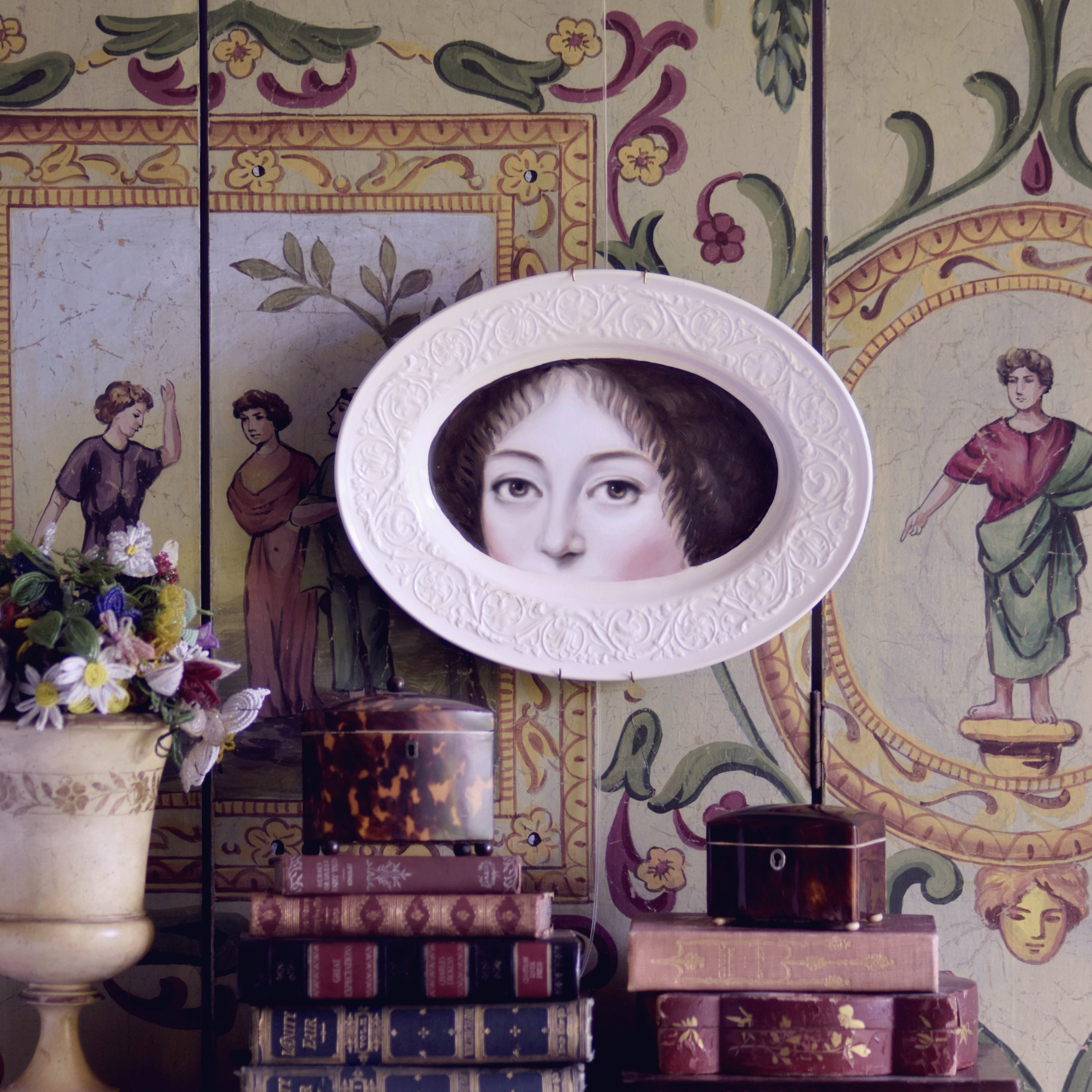 No. 2746 "Araminta Knew the Art of Being Alone" Portrait Platter