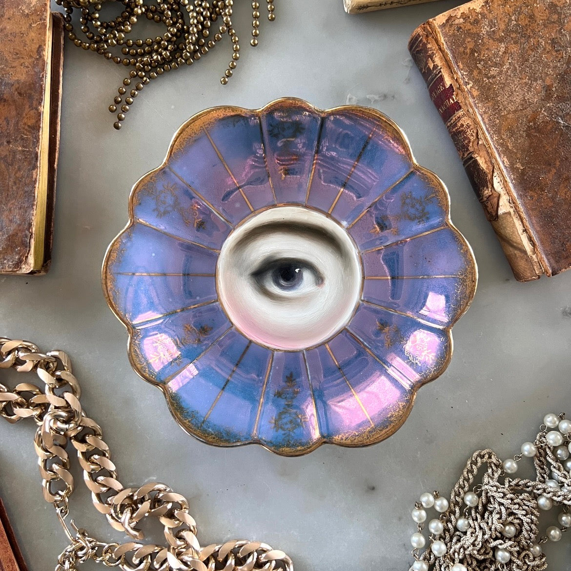 No. 3565 Lover's Eye Painting on a Lavender Lusterware Plate