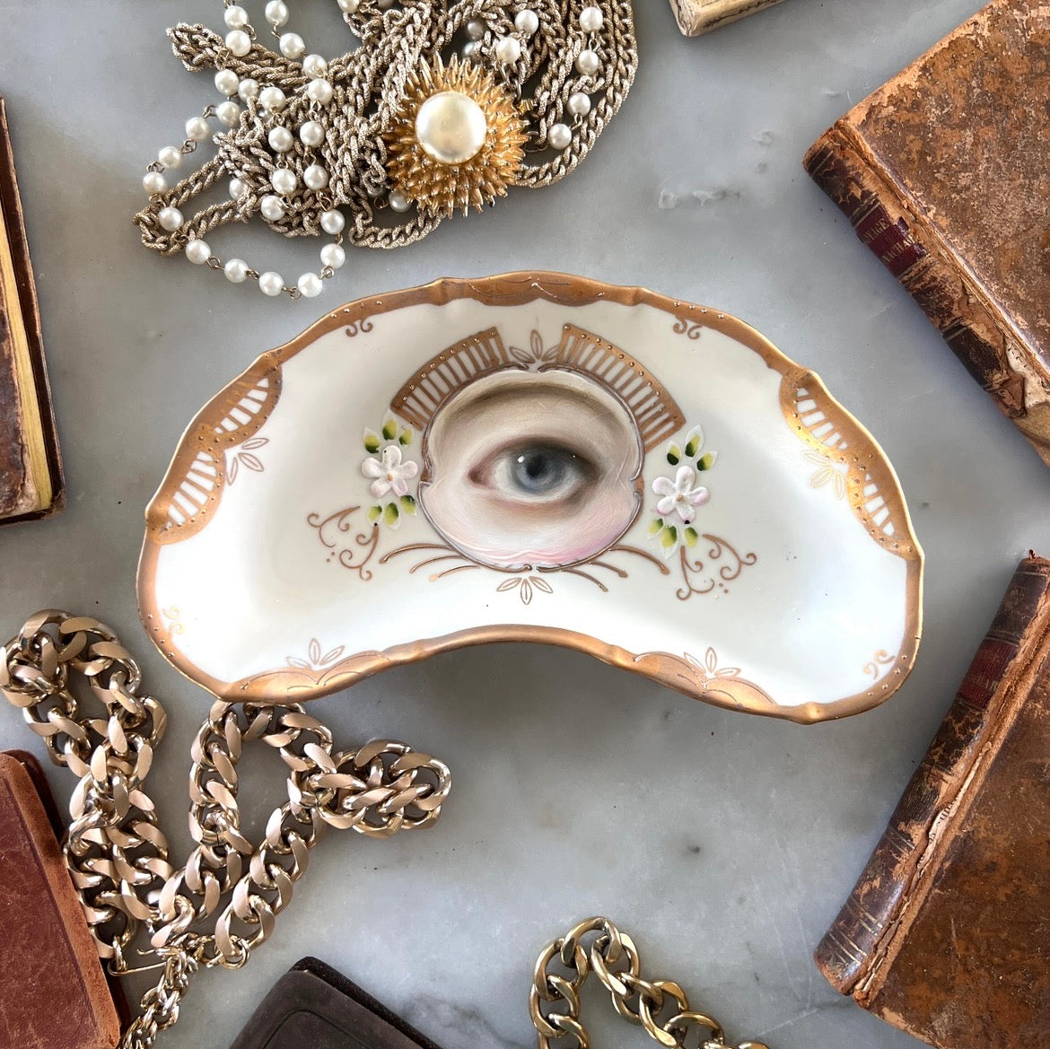 No. 3568 Lover's Eye Painting on a Rococo Crescent Dish - Butter Yellow