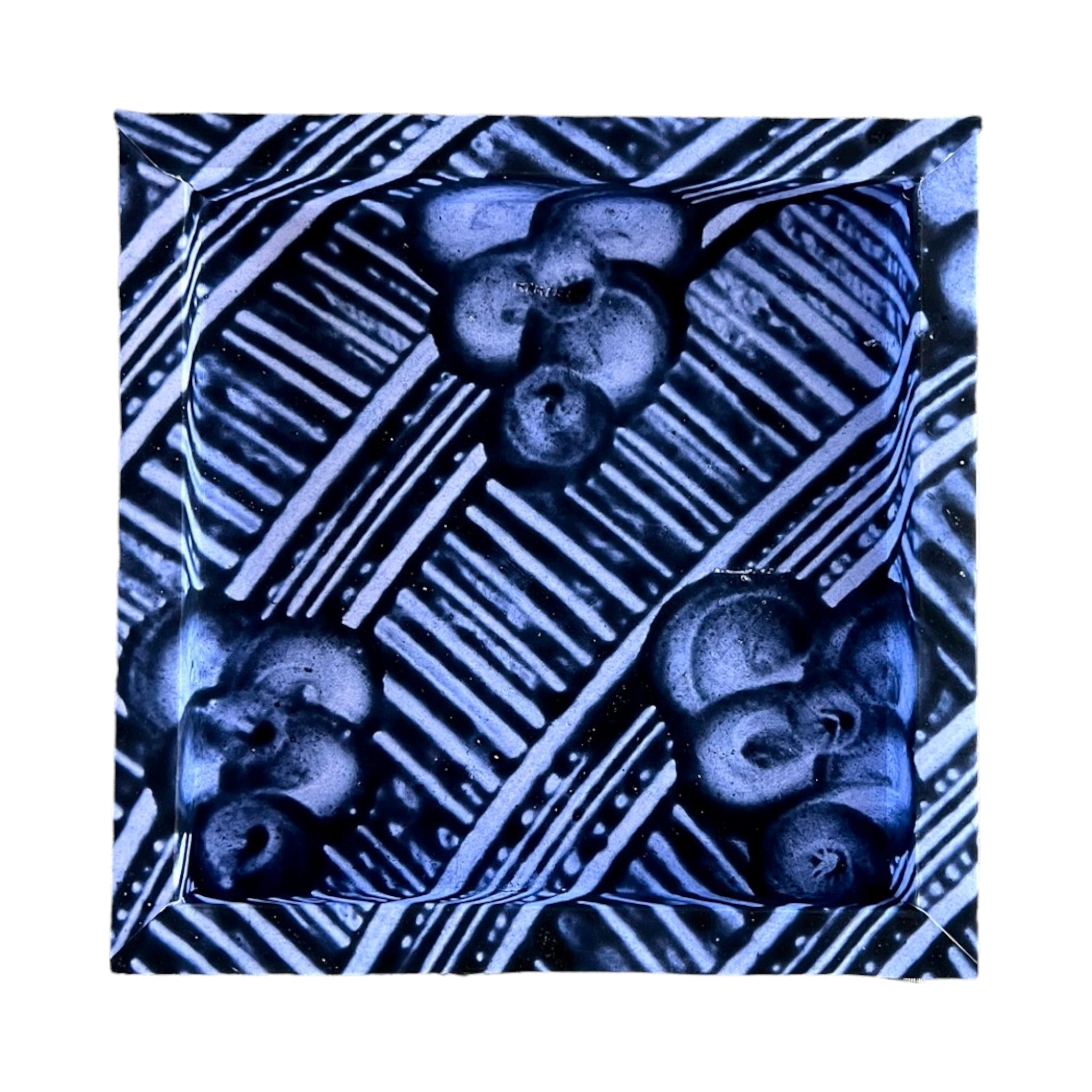 Frame No. 10 - Dominoterie Sgraffito Bleu (10” for plates 6.25” to 8”)