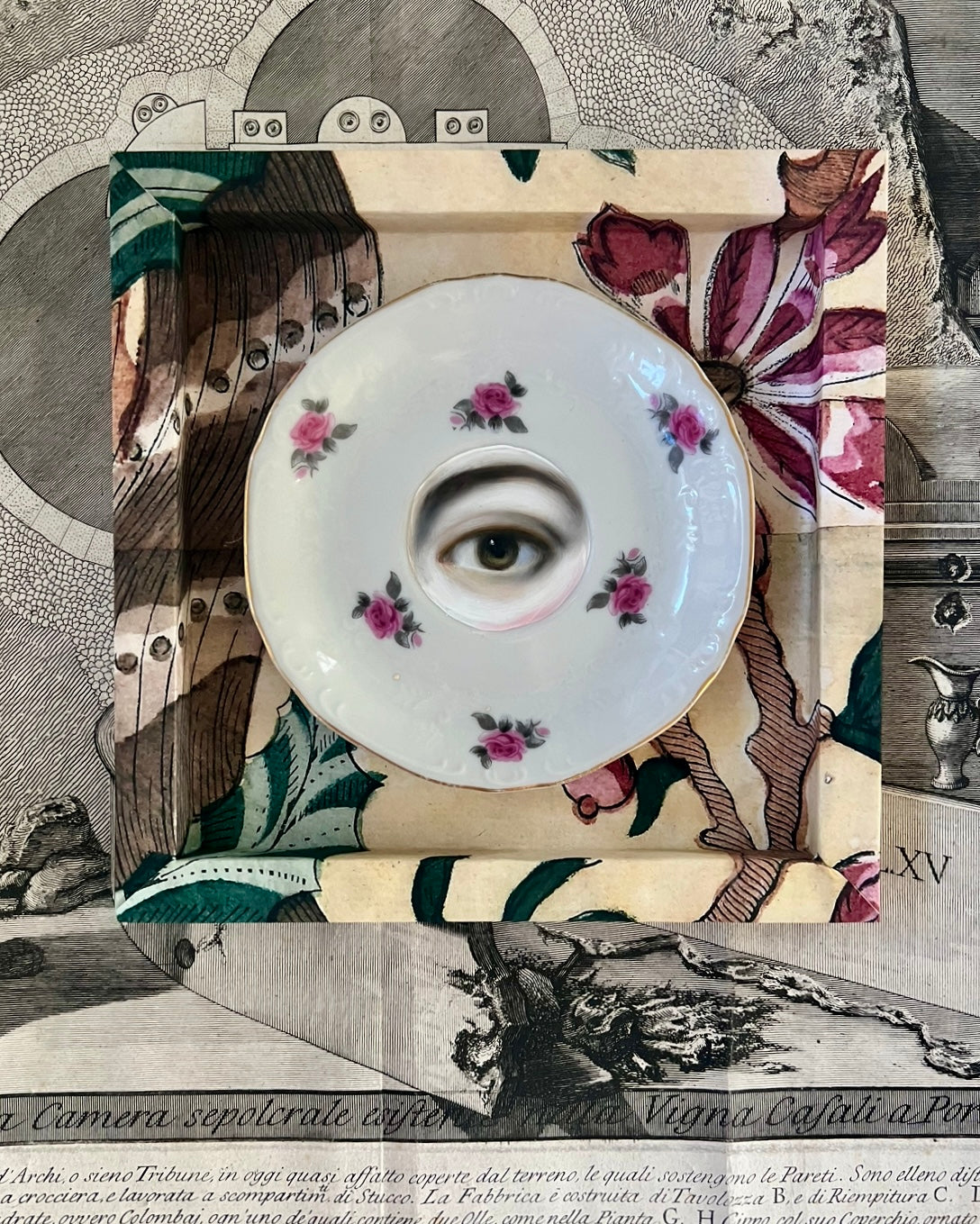 Frame No. 15 - Dominoterie Vigne (8" for plates 4.25"-6")