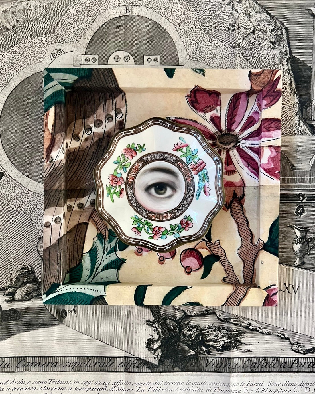 Frame No. 15 - Dominoterie Vigne (8" for plates 4.25"-6")
