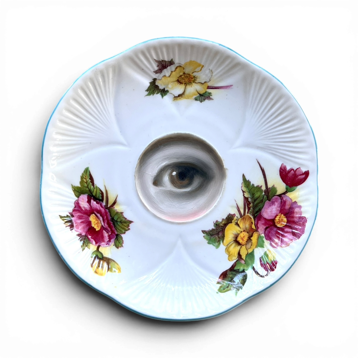 No. 3668 Lover's Eye Painting on a Floral Plate