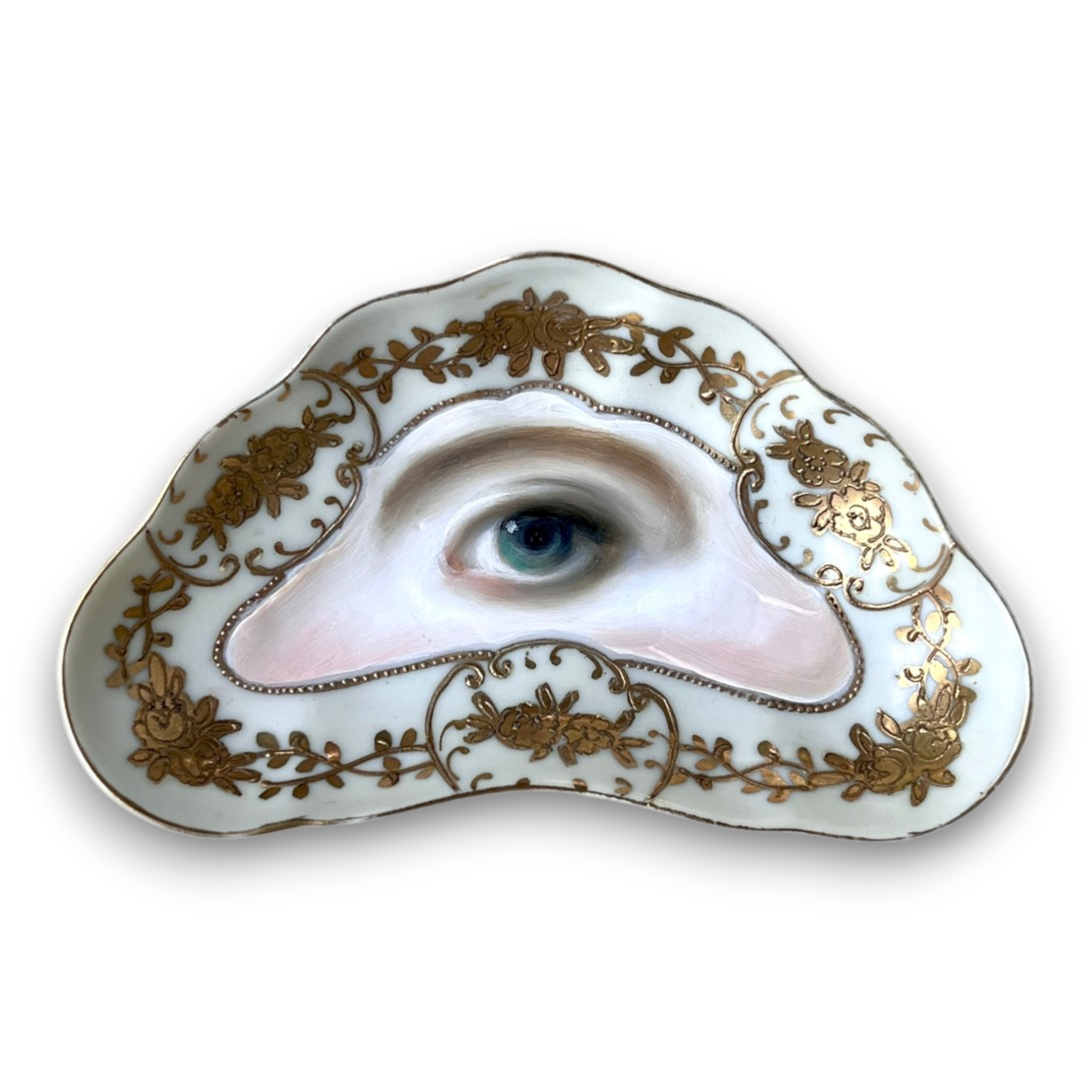 No. 3741 Lover's Eye Painting on a Gilt Crescent Dish