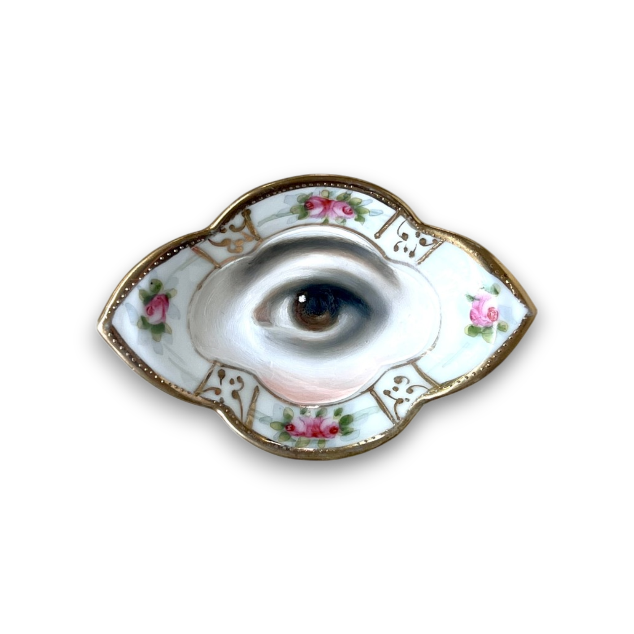 No. 3786 Lover’s Eye Painting on a Mini Quatrefoil Dish