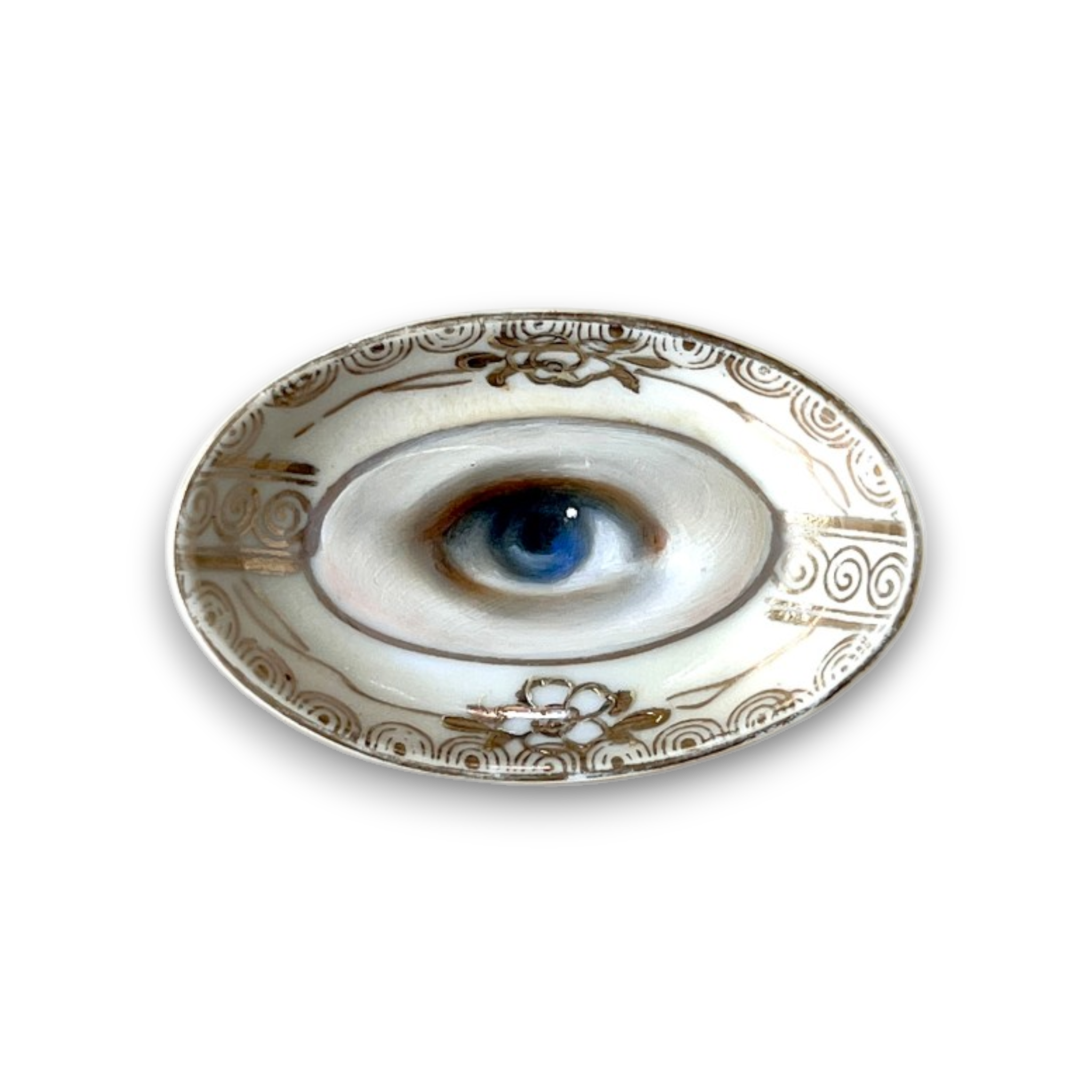No. 3793 Lover’s Eye Painting on a Mini Cream & Gold Dish
