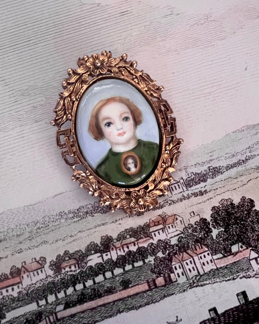 No. 2334 "Mercedes" Portrait Pendant-Brooch