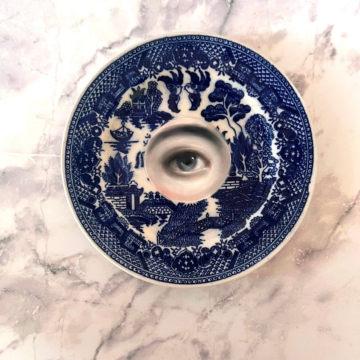 No. 2861 Lover's Eye Painting on a Chinoiserie Blue Willow Plate