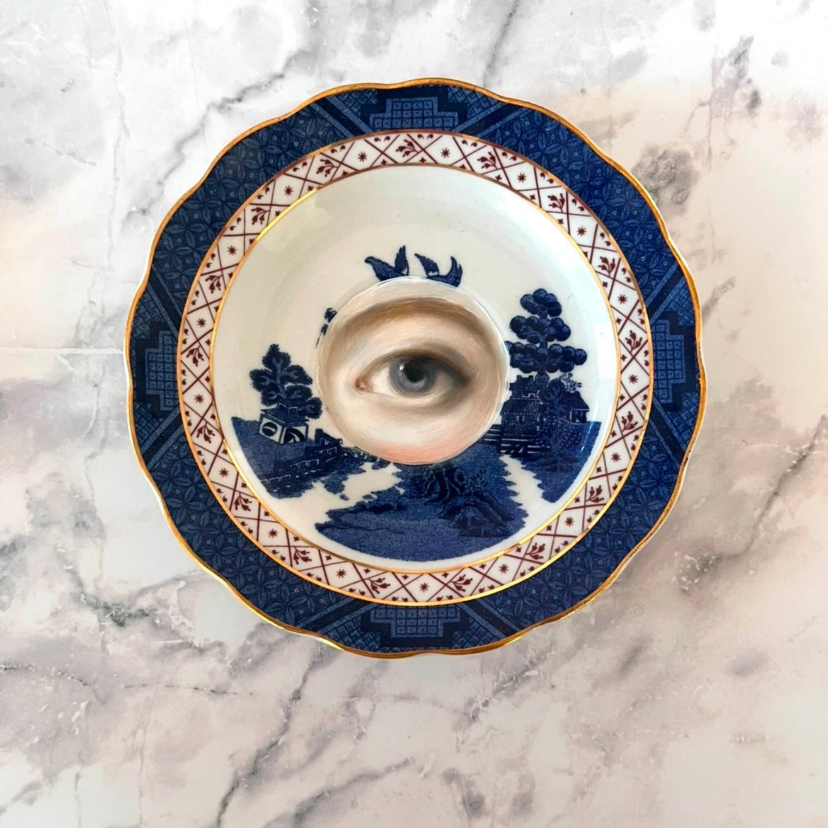 No. 2859 Lover's Eye Painting on a Royal Doulton Chinoiserie Blue Willow Plate