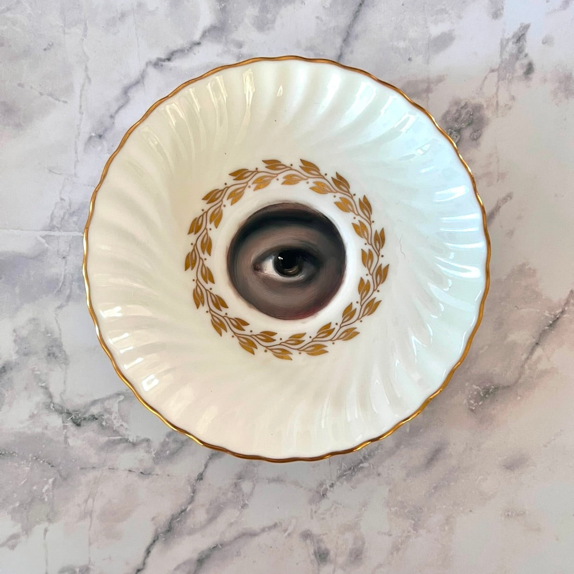 No. 2869 Lover's Eye Painting on an English Mintons Gilt Foliate Wreath Plate