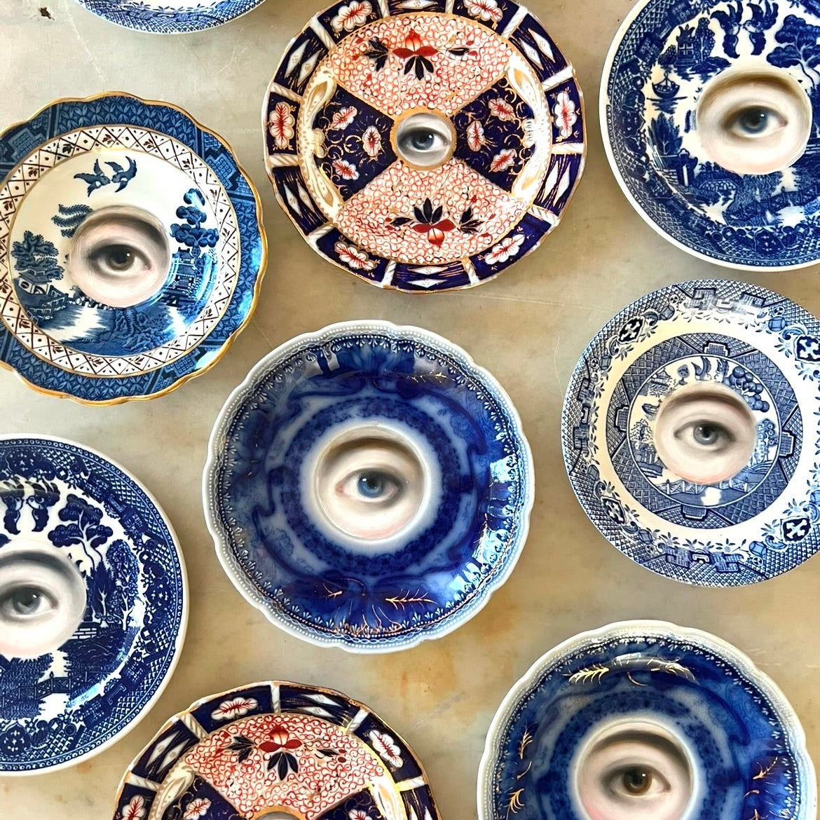 No. 2864 Lover's Eye Painting on an English Chinoiserie Blue Willow Plate