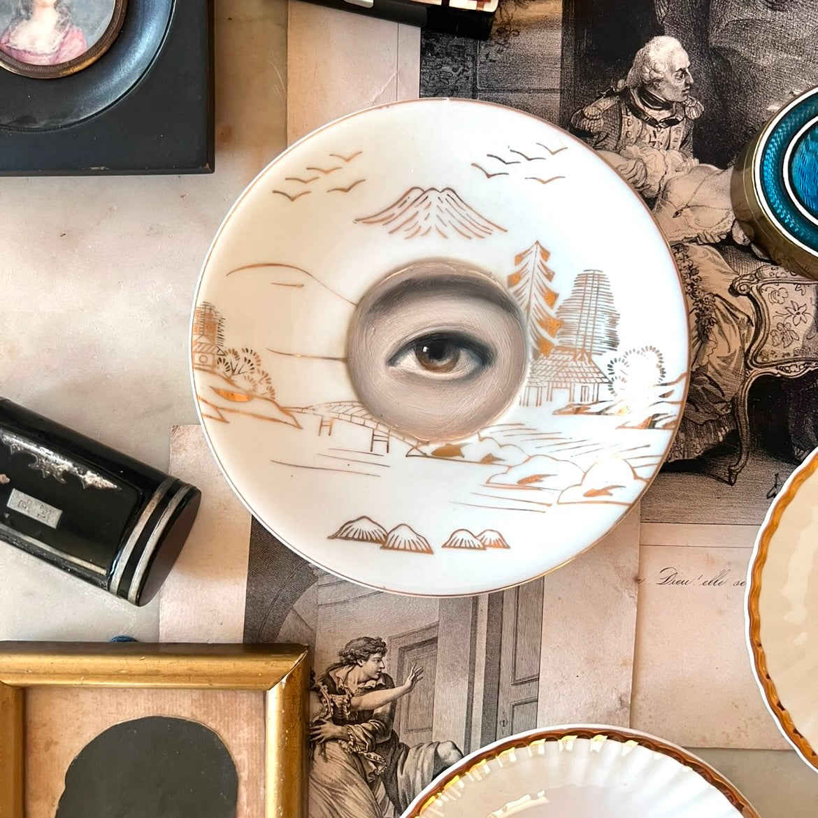 No. 2868 Lover's Eye Painting on a Chinoiserie Gilt Landscape Plate