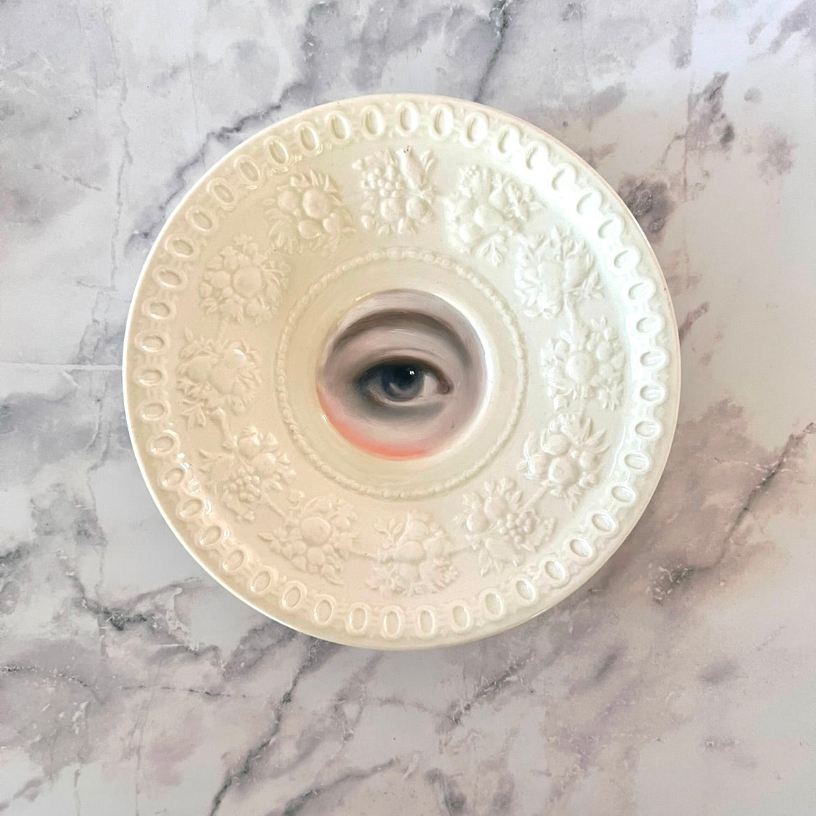 No. 2870 Lover's Eye Painting on a Wedgwood "Wellesley" White Plate