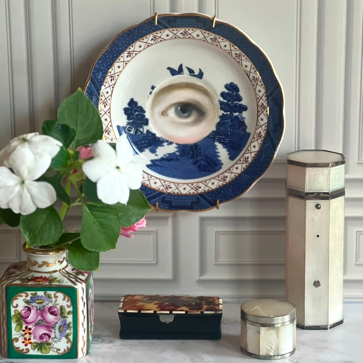 No. 2859 Lover's Eye Painting on a Royal Doulton Chinoiserie Blue Willow Plate
