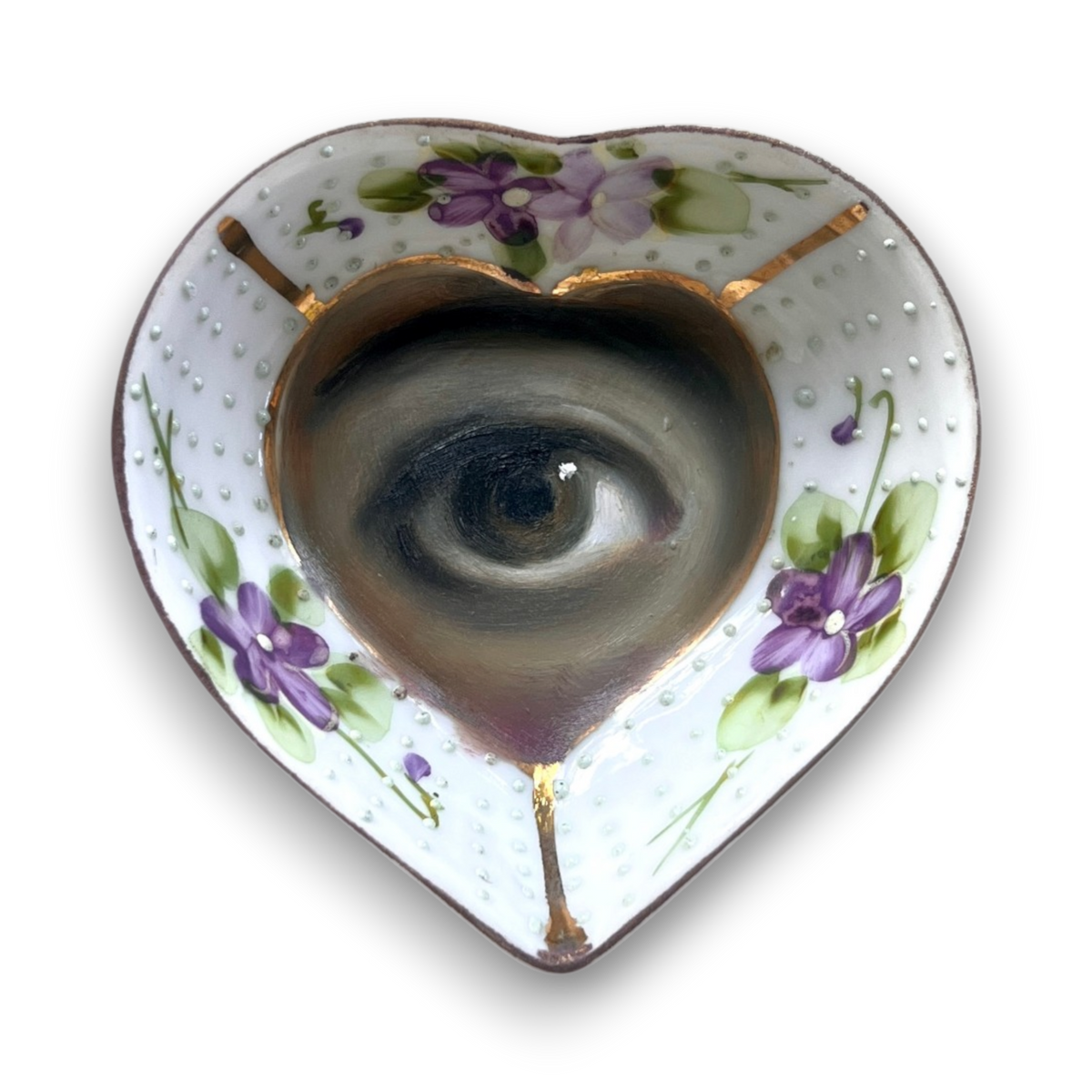 No. 3868 Lover’s Eye Painting on a Mini Heart Dish