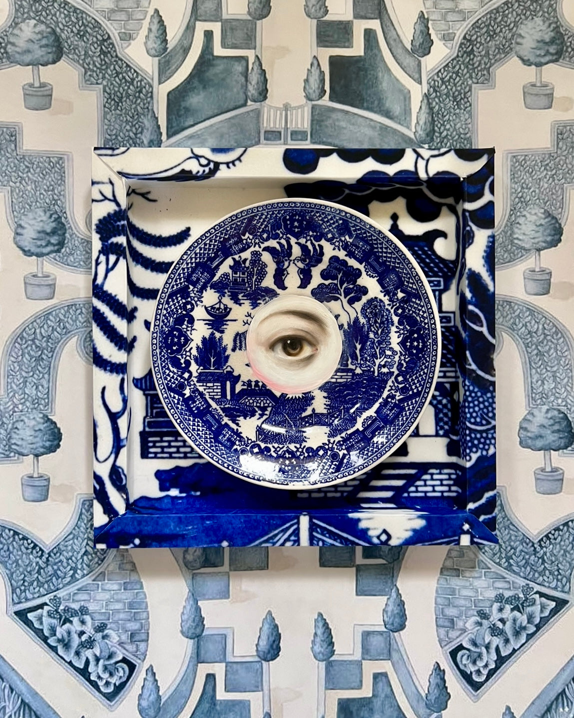 Frame No. 24 - Blue Willow (8" for plates 4.25"-6")