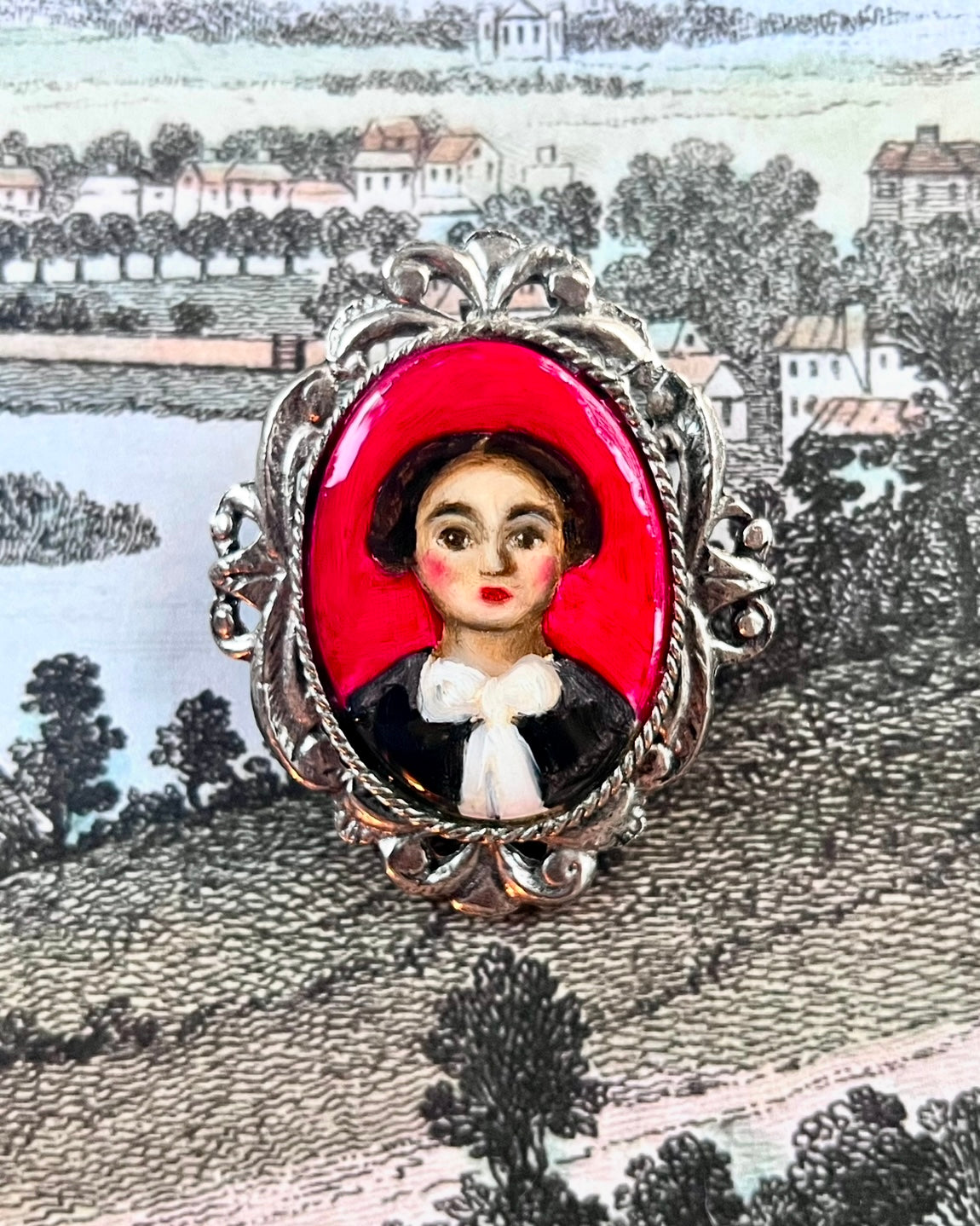 No. 2457 "Adelaide" Portrait-Brooch