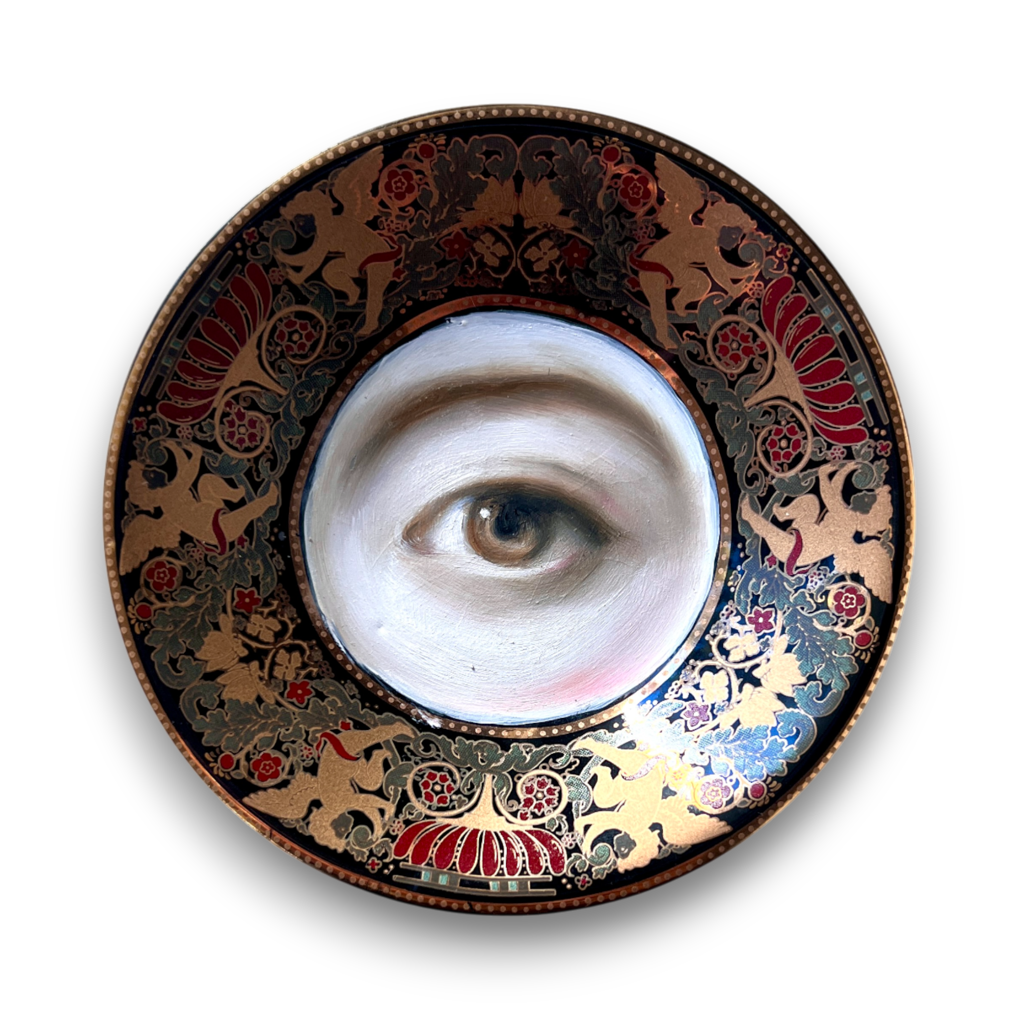No. 3112 Lover's Eye Painting on a Gold Cherubs Plate