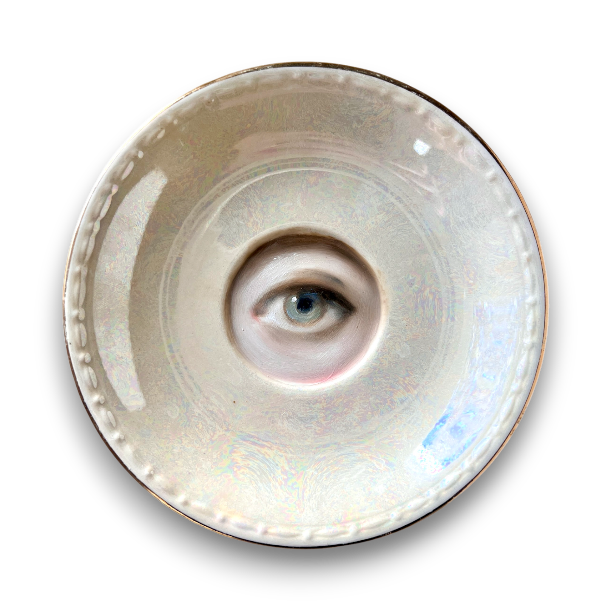 No. 3125 Lover's Eye Painting on a Pearlized Plate