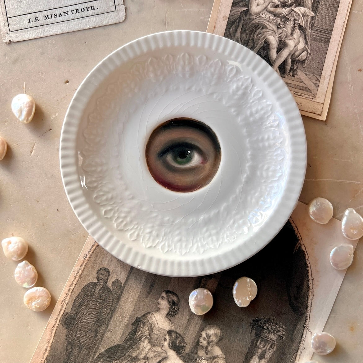 No. 3117 Lover's Eye Painting on a Neoclassical White Plate
