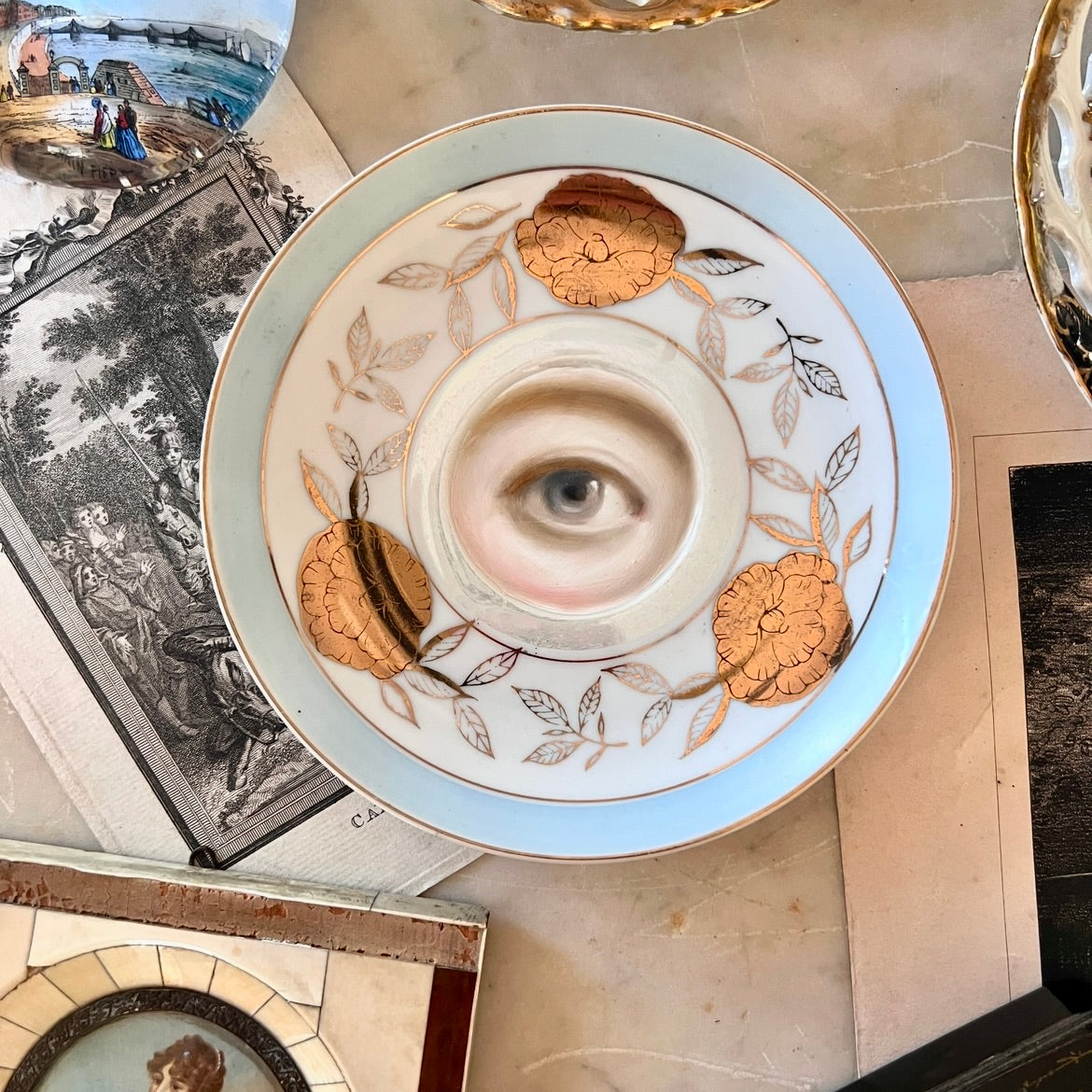 No. 2947 Lover's Eye Painting on a Pearl Luster Plate with a Gold Floral Motif