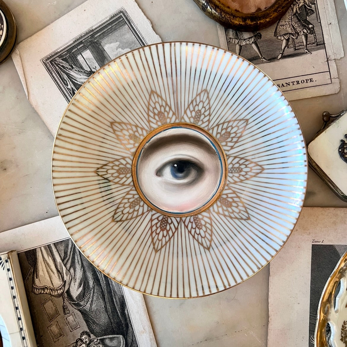 No. 2950 Lover's Eye Painting on a Pearl Luster Plate with a Gold Sunburst Design