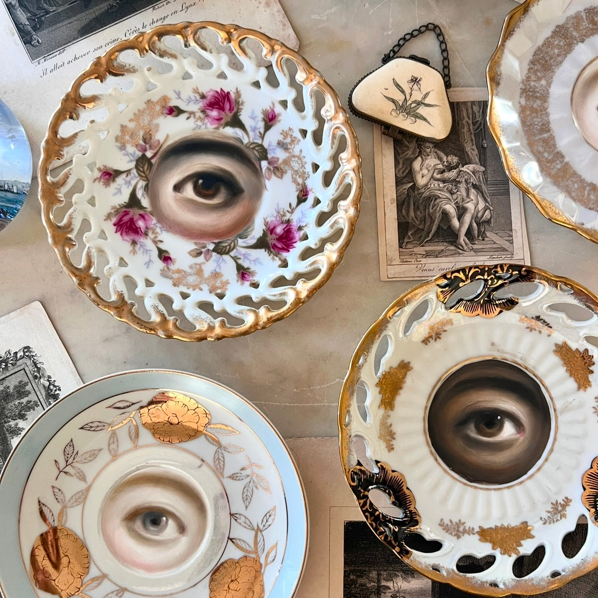 No. 2947 Lover's Eye Painting on a Pearl Luster Plate with a Gold Floral Motif