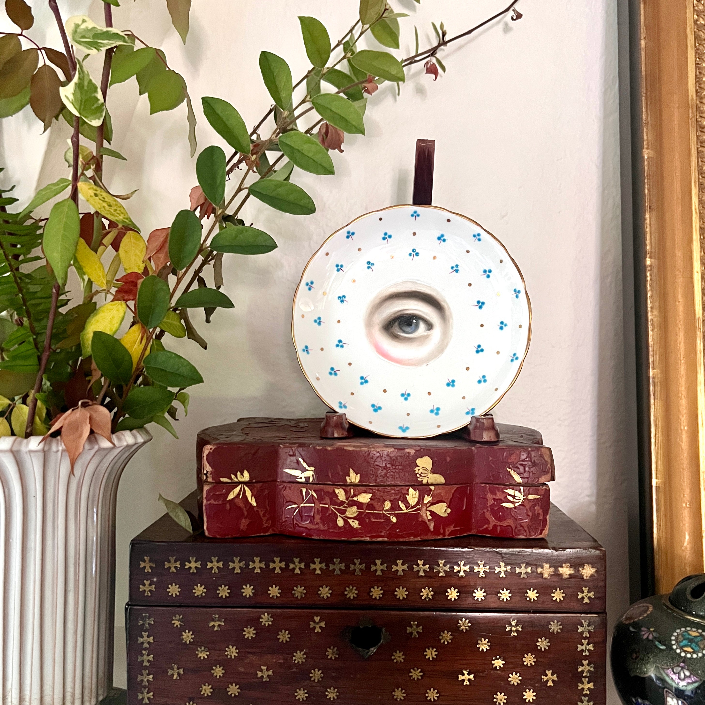 No. 2955 Lover's Eye Painting on an English Plate with Blue Floral Dotted Sprigs