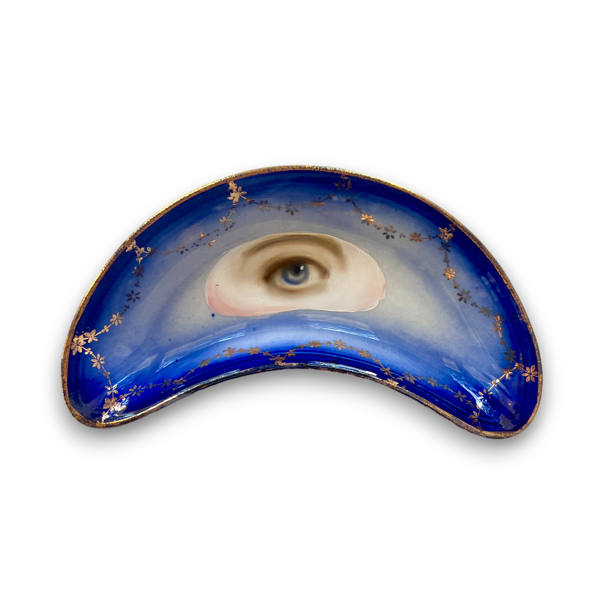 No. 3129 Lover's Eye Painting on a Blue & Gold Garland Crescent Plate
