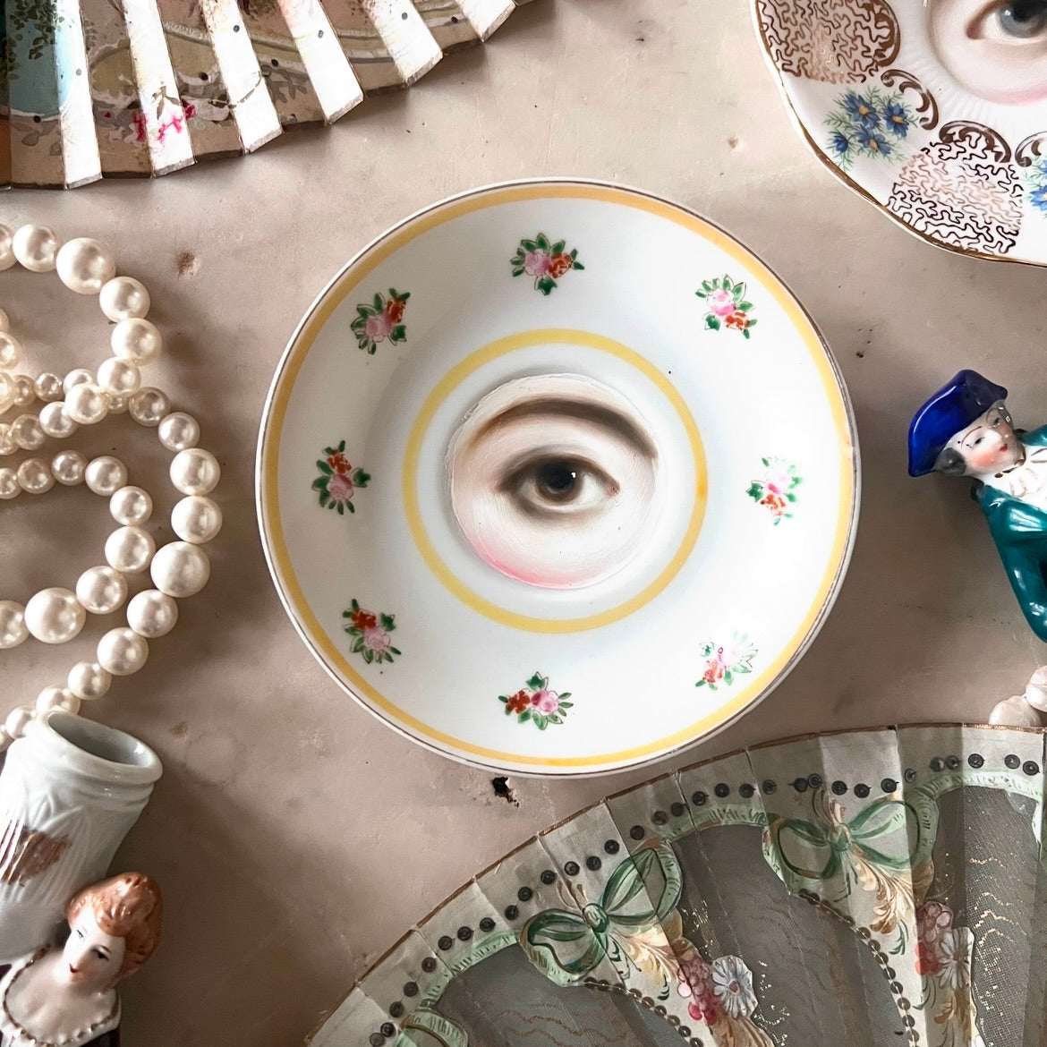 No. 2967 Lover's Eye Painting on a Yellow Floral Plate