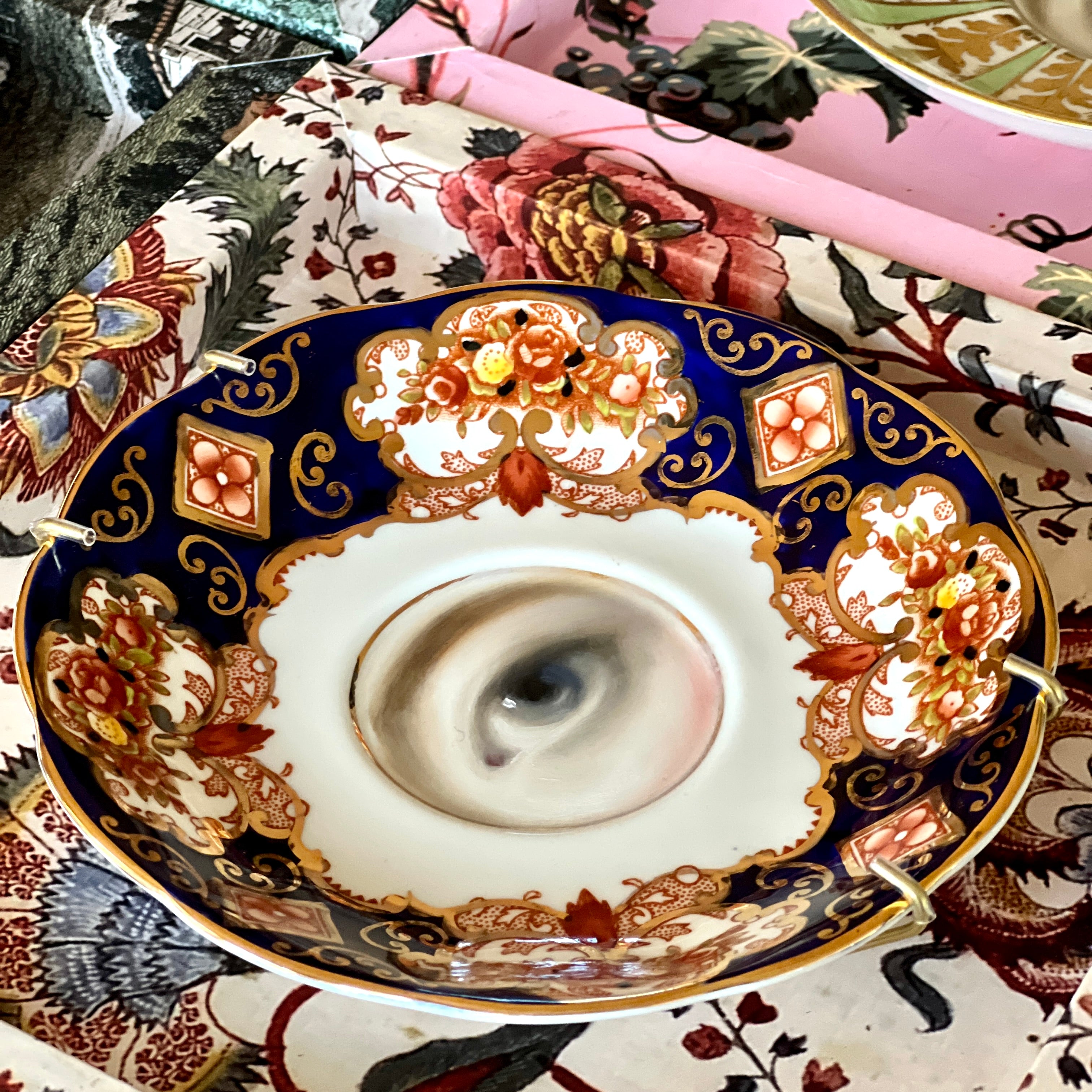 No. 3001 Lover's Eye Painting on an English Imari Plate