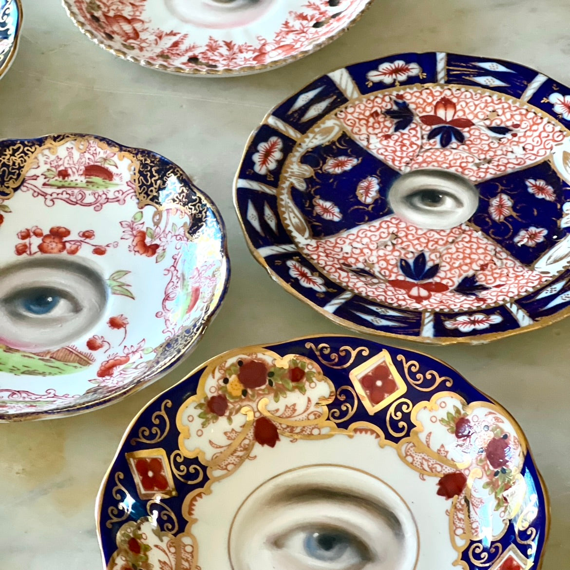 No. 3017 Lover's Eye Painting on an English Imari Plate