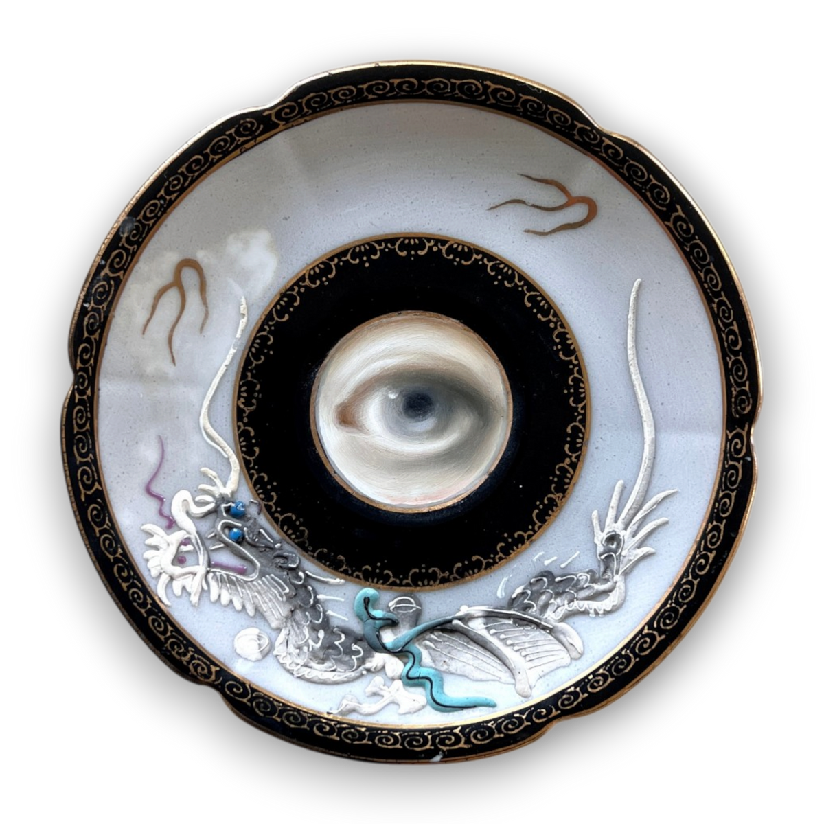 No. 3895 Lover’s Eye Painting on a Pale Grey Dragonware Plate