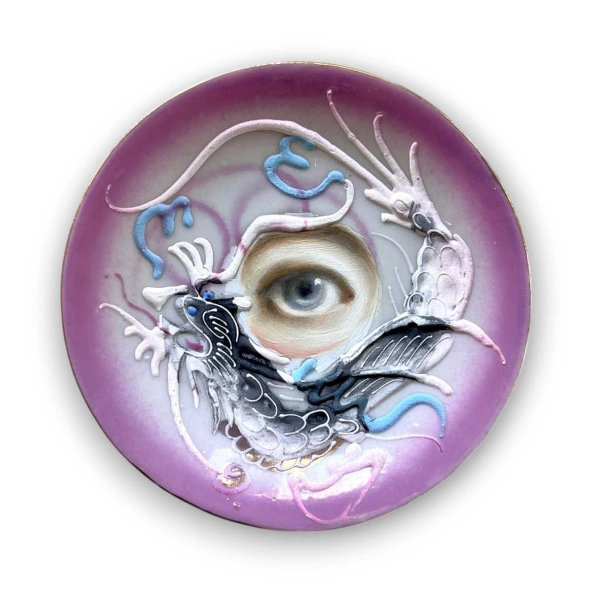 No. 3882 Lover’s Eye Painting on a Pink Dragonware Plate