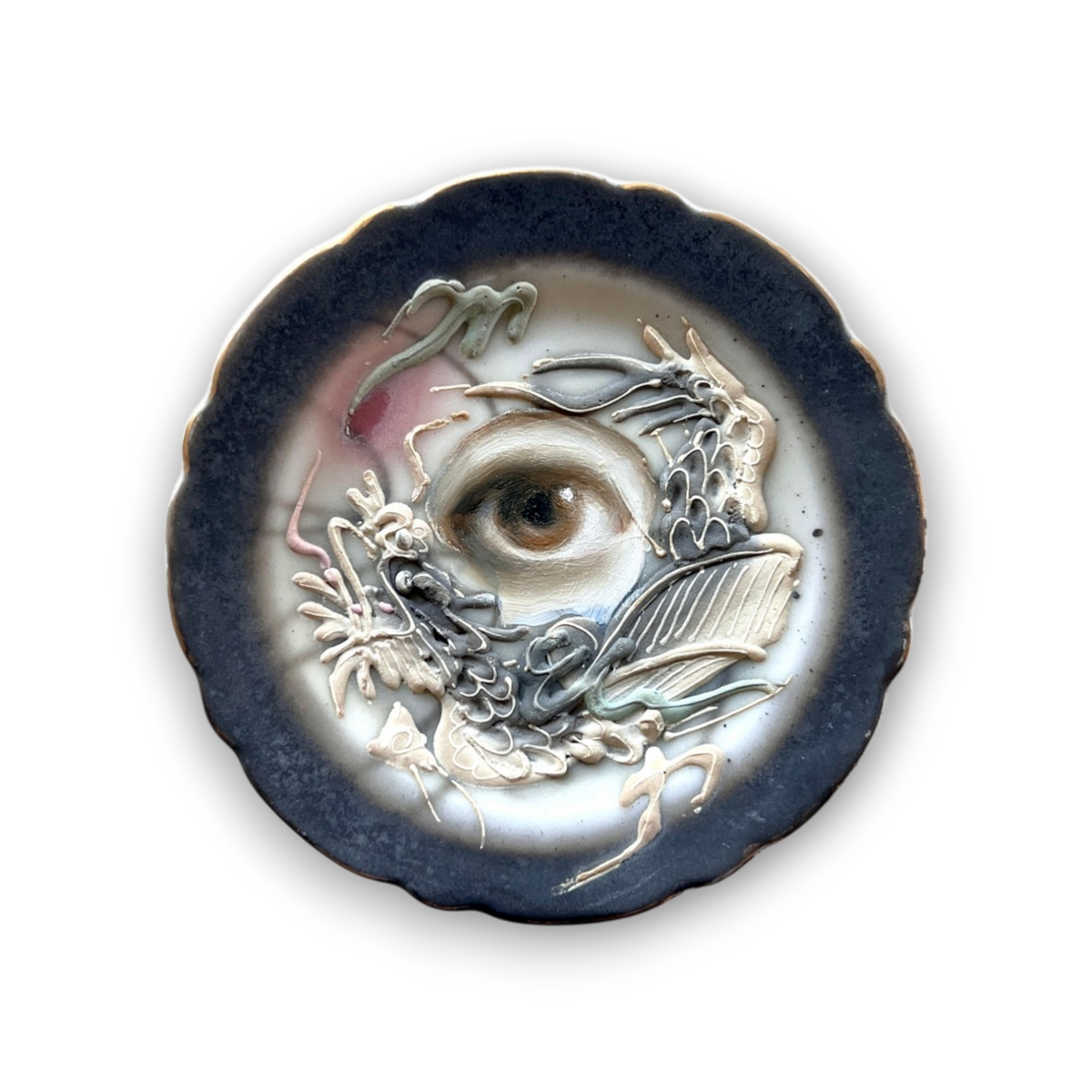 No. 3892 Lover’s Eye Painting on a Mini Scalloped Dragonware Plate