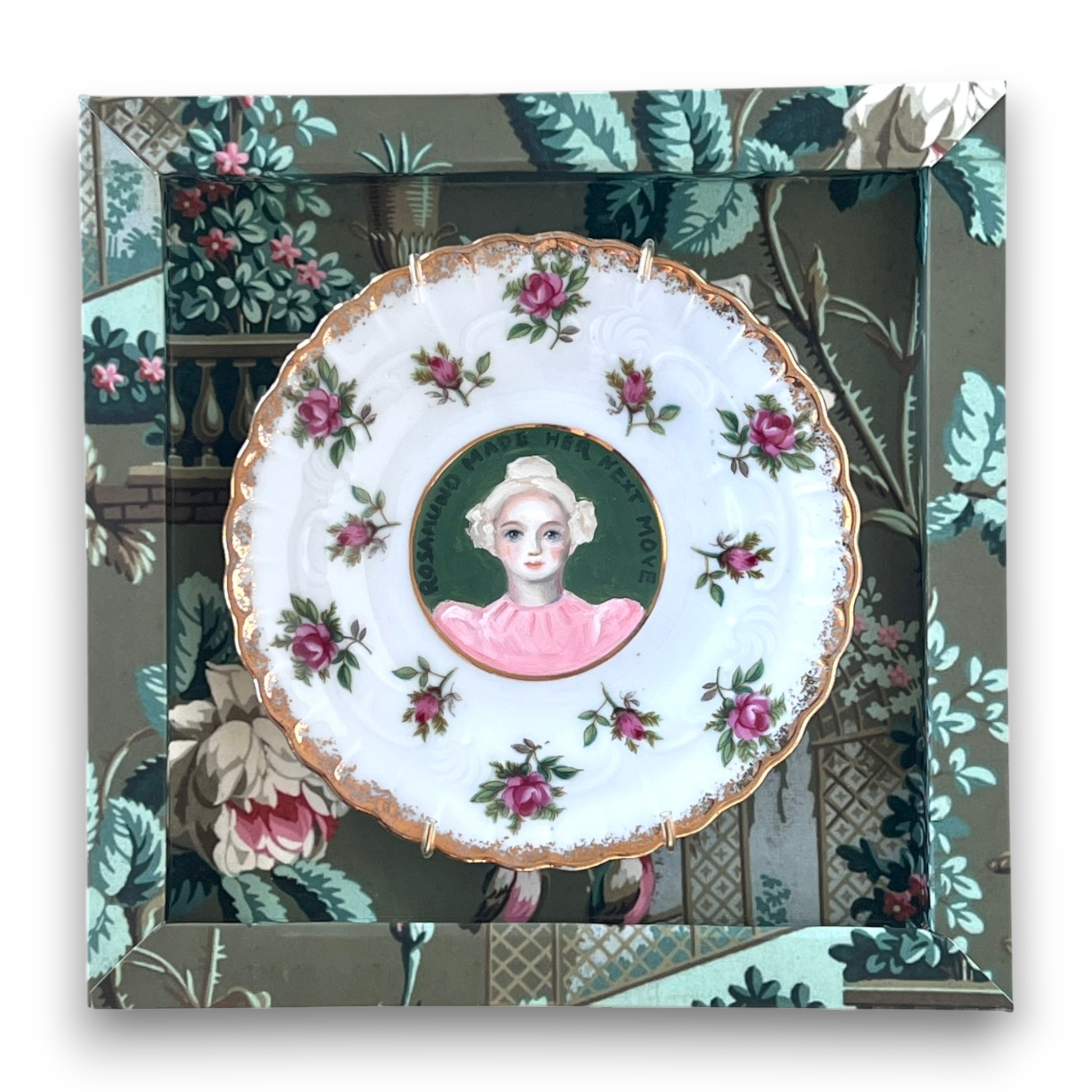 No. 2657 "Rosamund Made Her Next Move" Portrait Plate