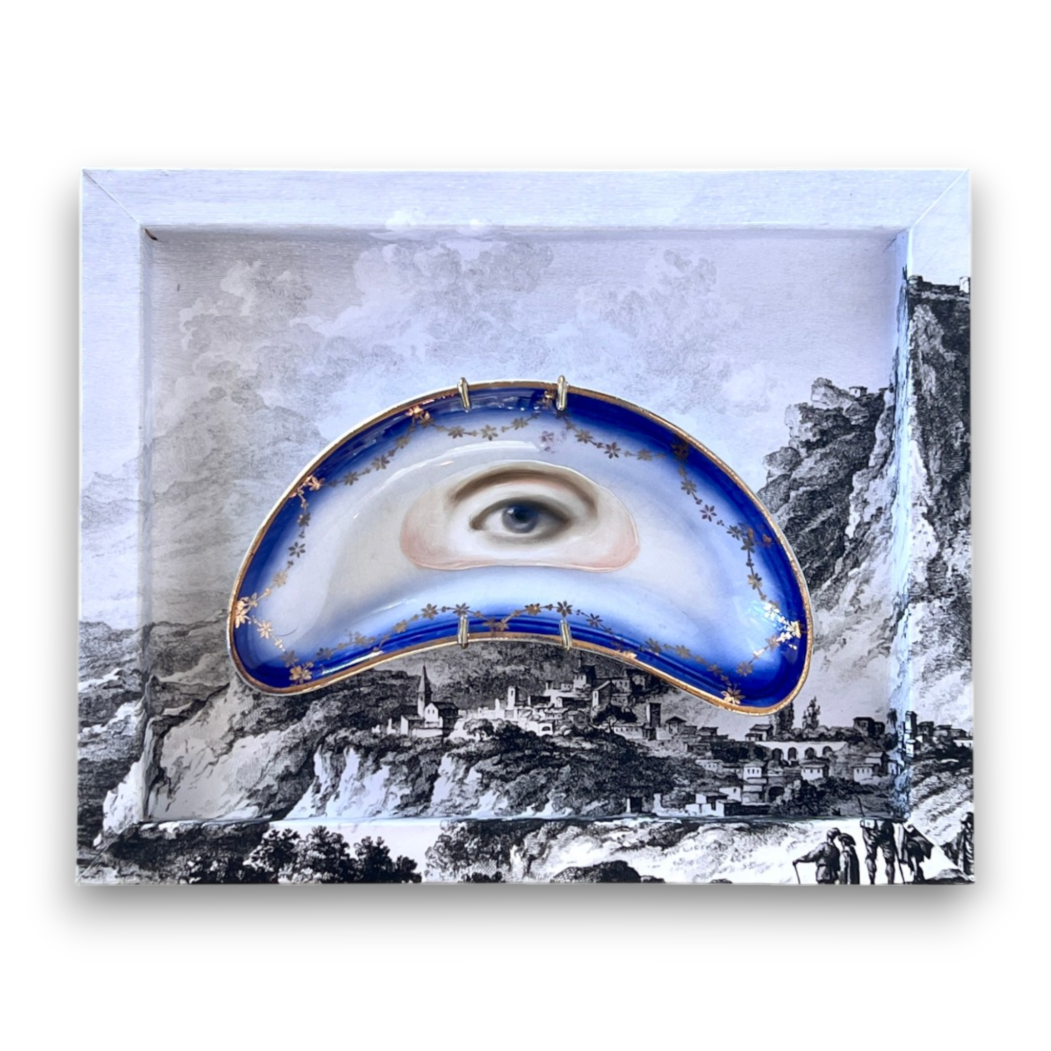 No. 3211 Lover's Eye Painting on a Blue & Gold Garland Crescent Plate