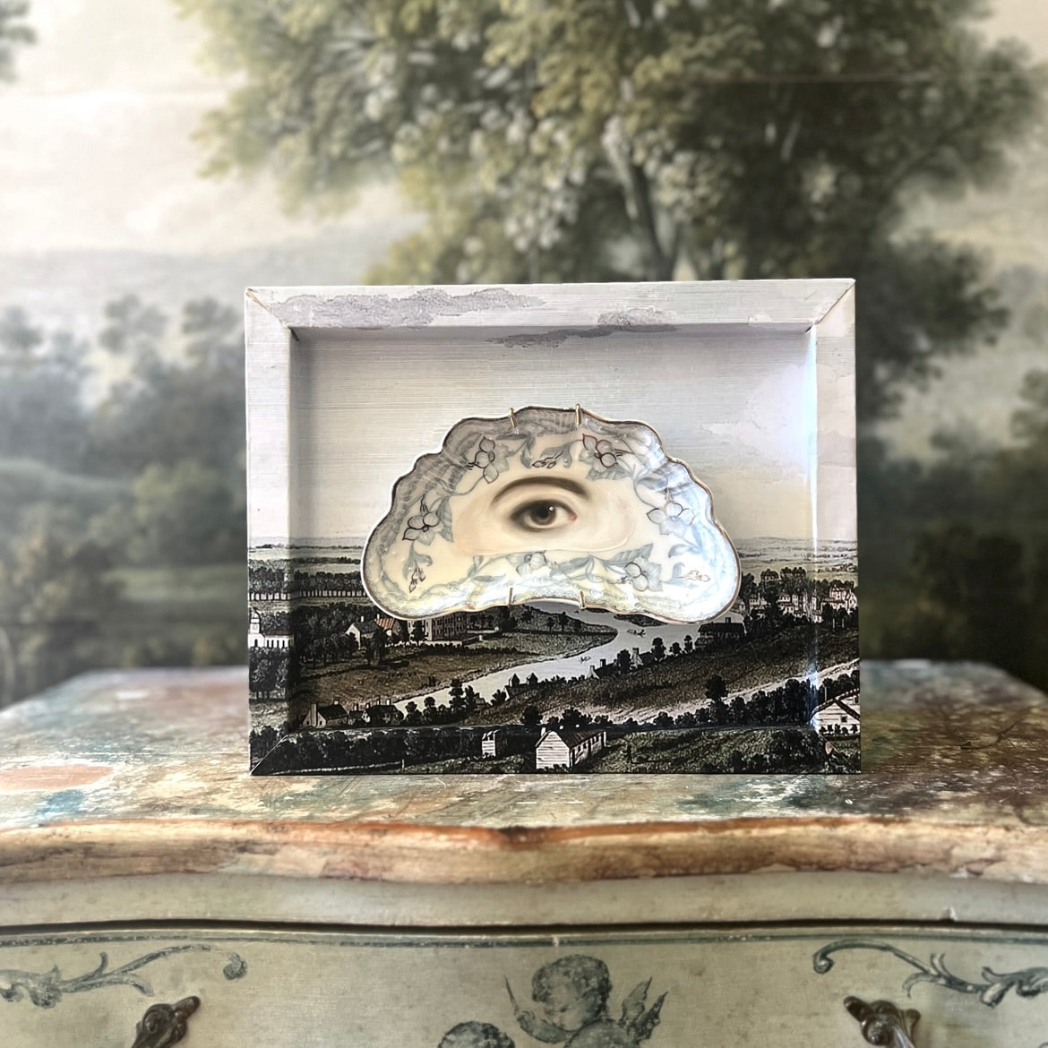 No. 3207 Lover's Eye Painting on an Art Nouveau Fan Plate