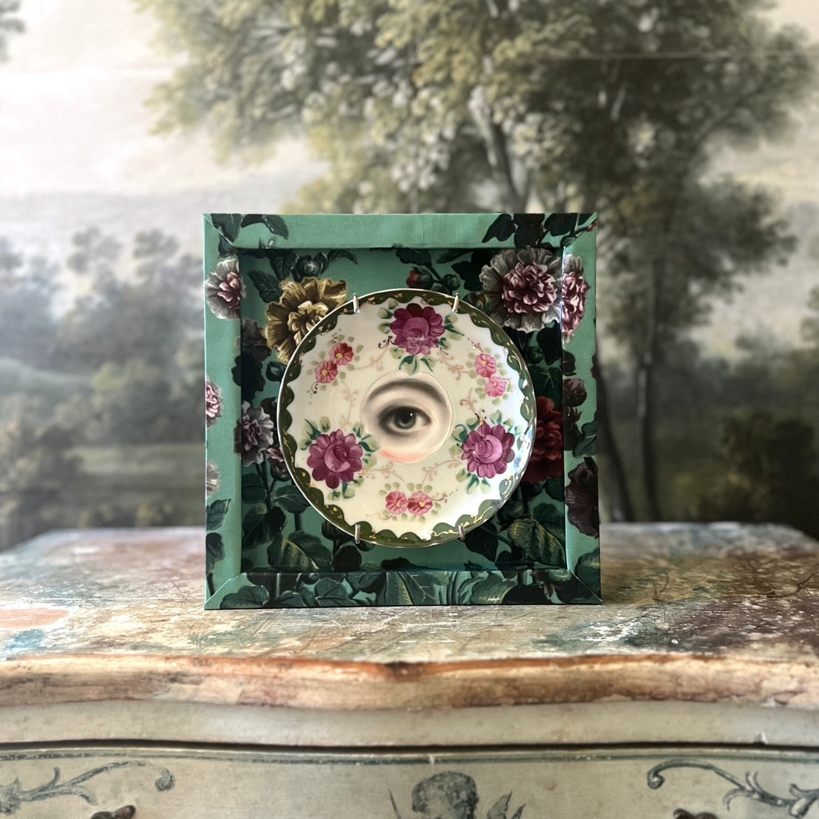 No. 2646 Lover's Eye Painting on a Floral Plate with Magenta Roses