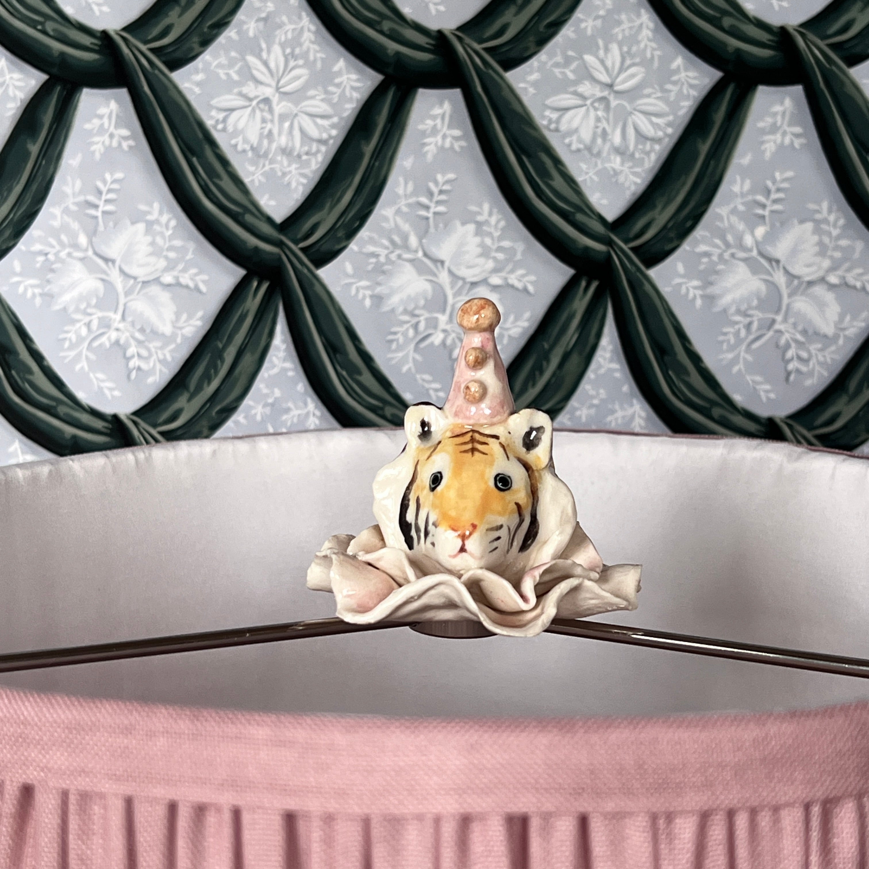 No. 324 Maurice the Tiger - Lamp Finial