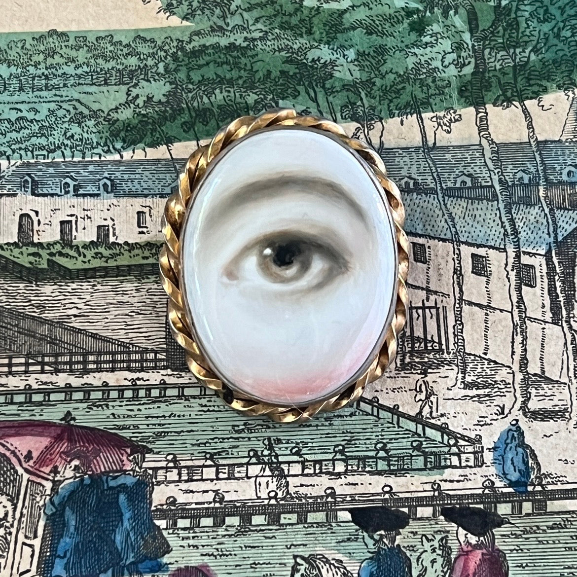 No. 3216 Lover's Eye Brooch