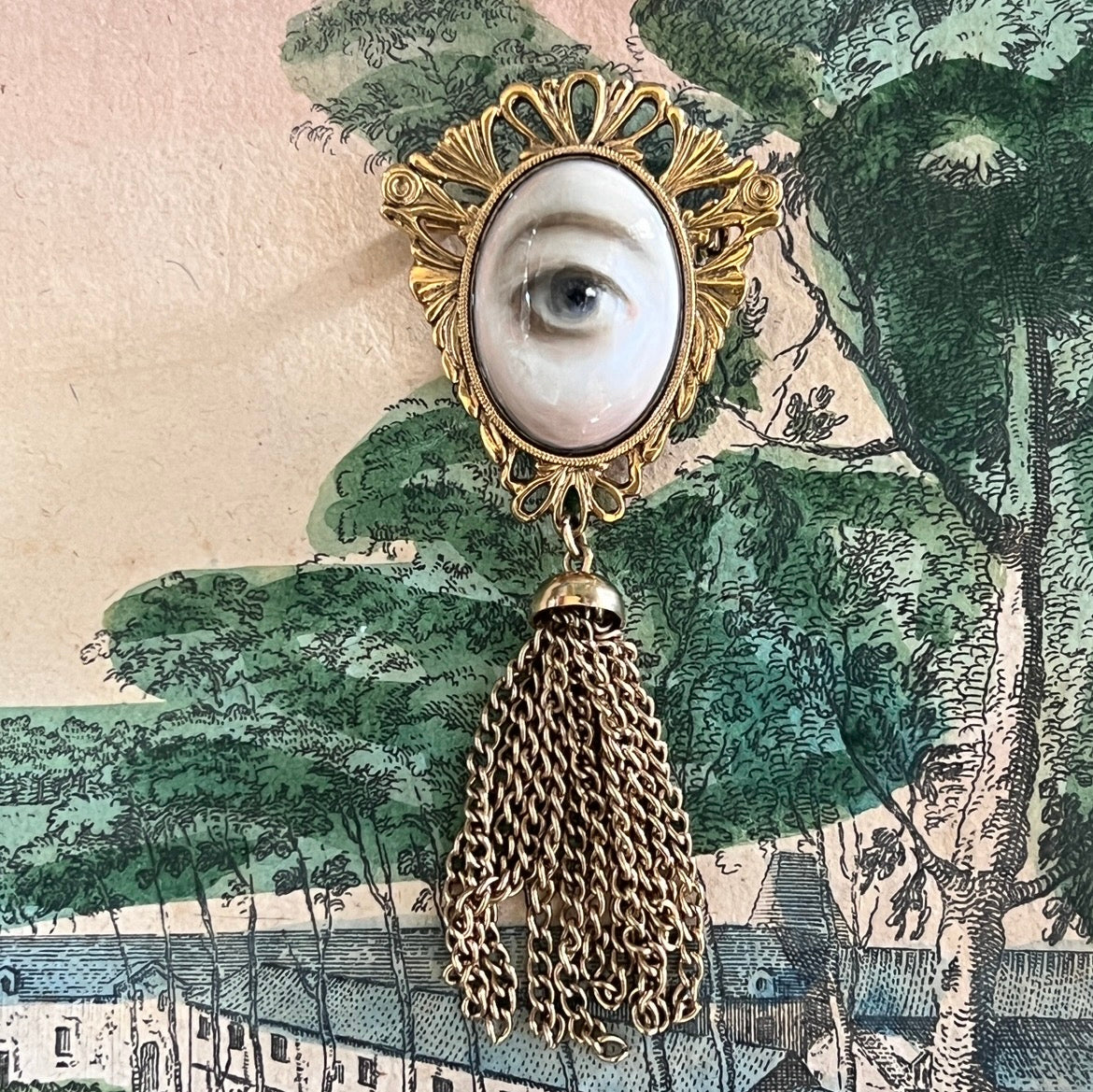 No. 3217 Lover's Eye Tassel Brooch