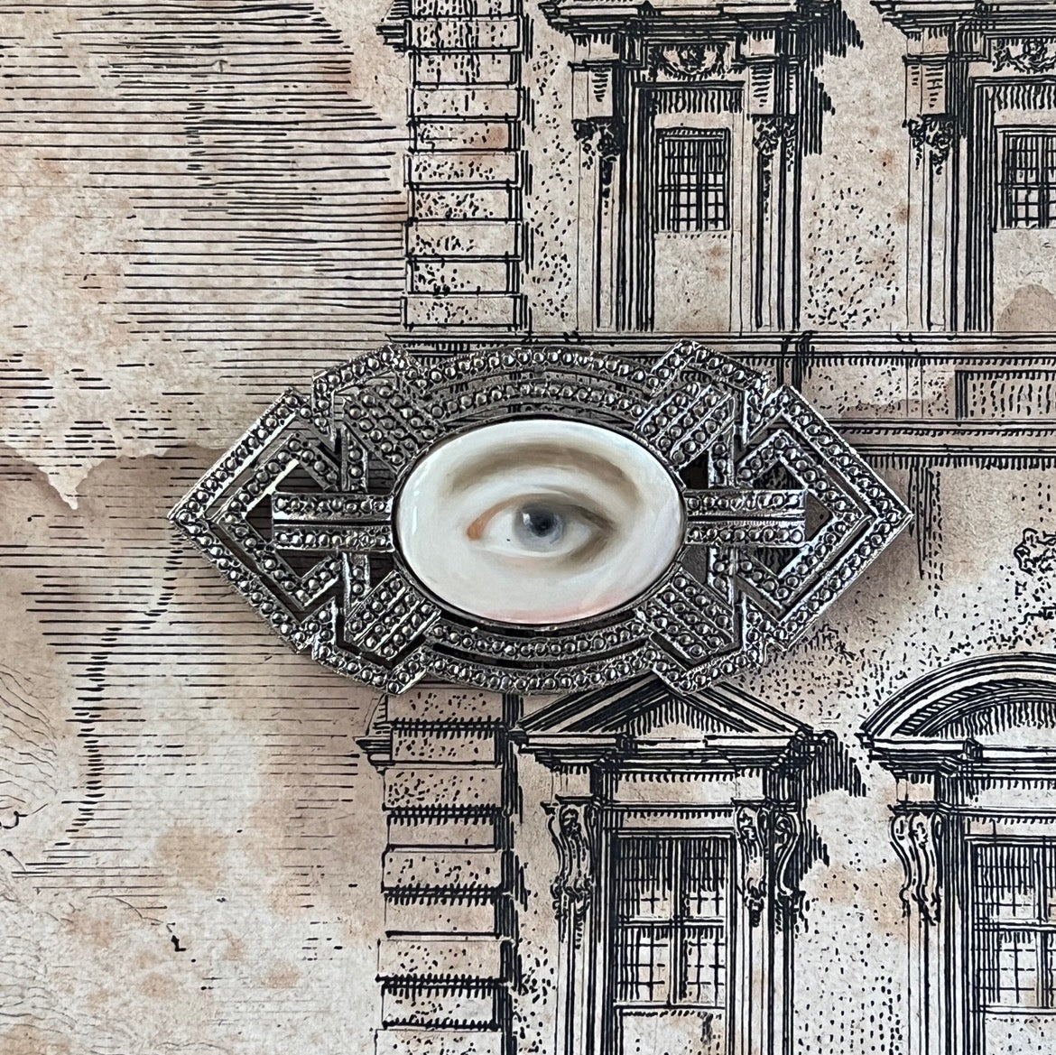 No. 3218 Lover's Eye Art Deco Brooch