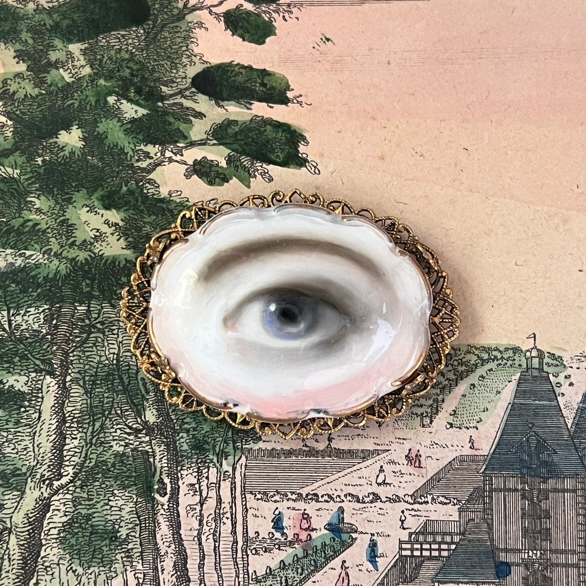 No. 3220 Lover's Eye Porcelain Brooch