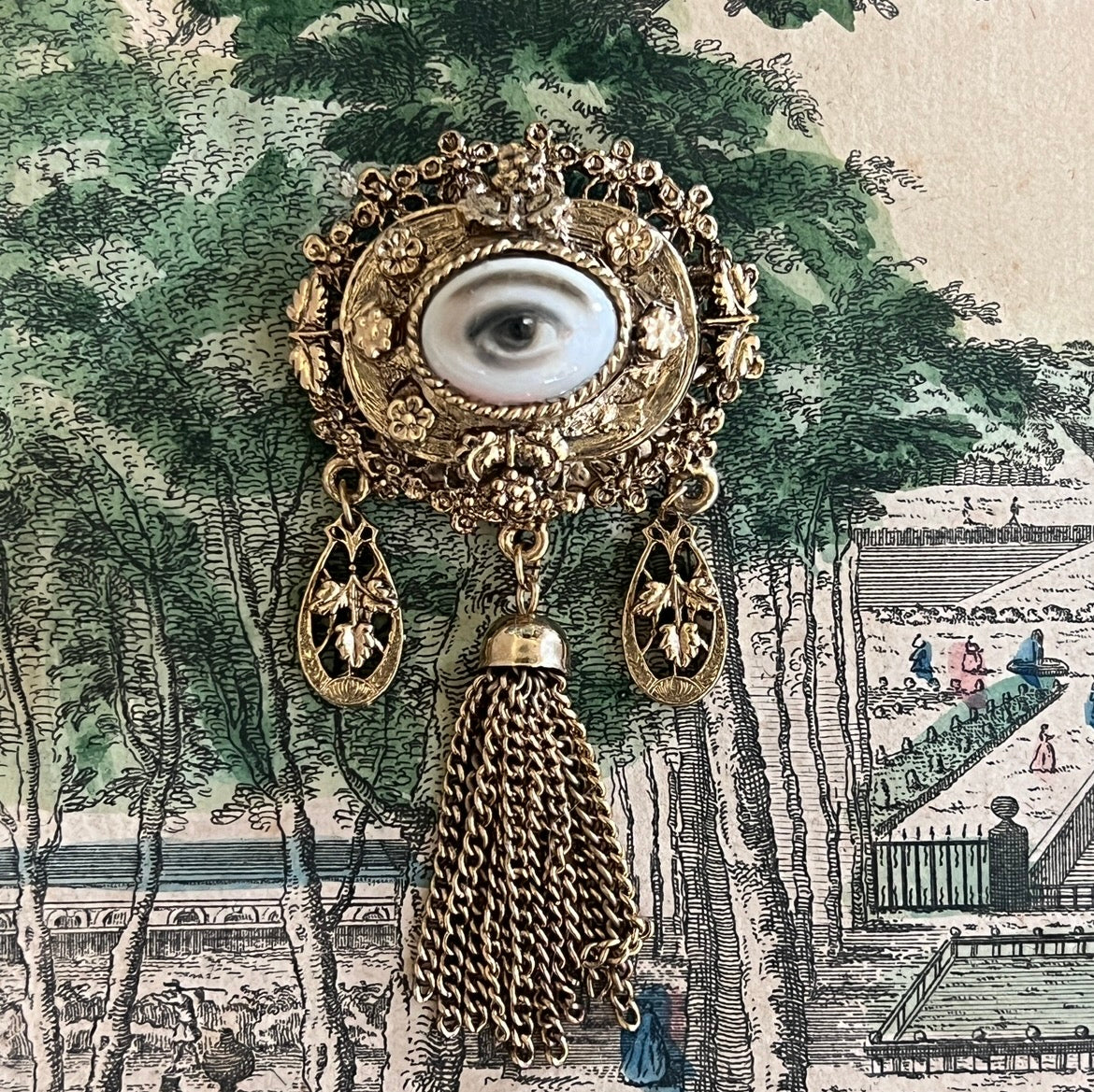 No. 3221 Lover's Eye Tassel Brooch