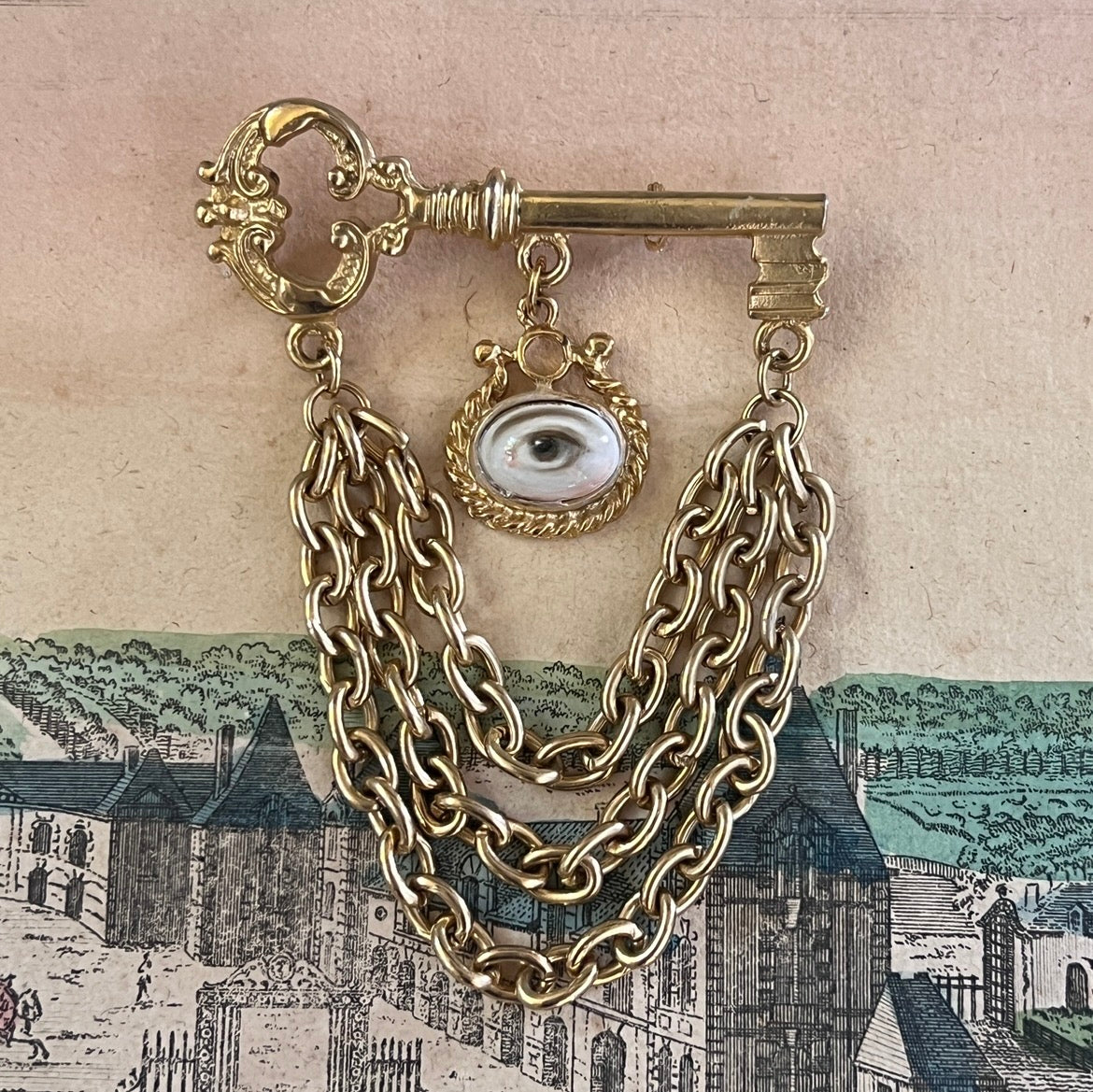 No. 3228 Lover's Eye Key Brooch