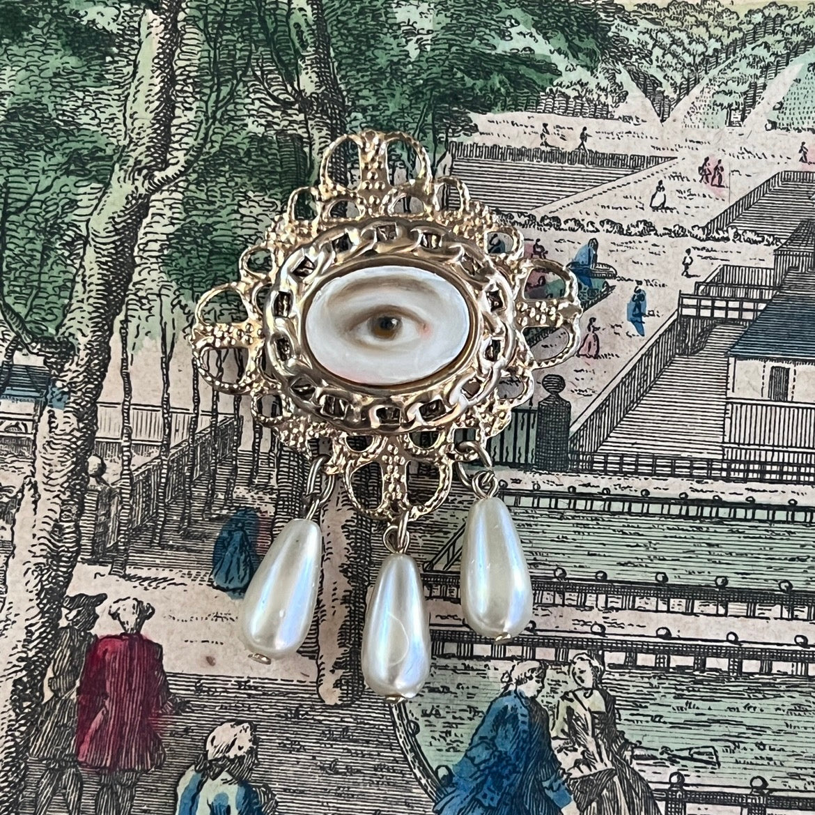 No. 3230 Lover's Eye Pearl Drop Brooch