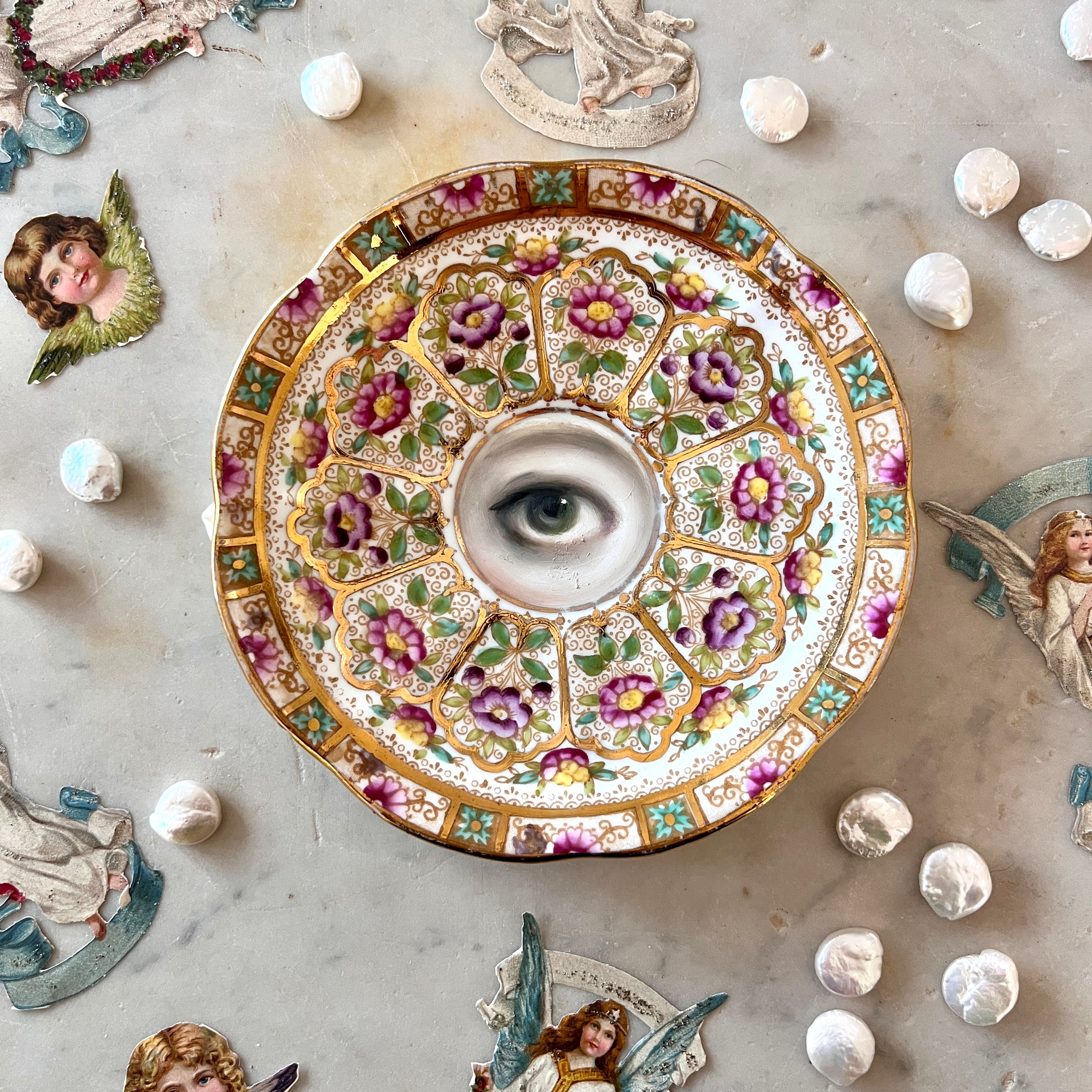 No. 3093 Lover's Eye Painting on an English Botanical Plate