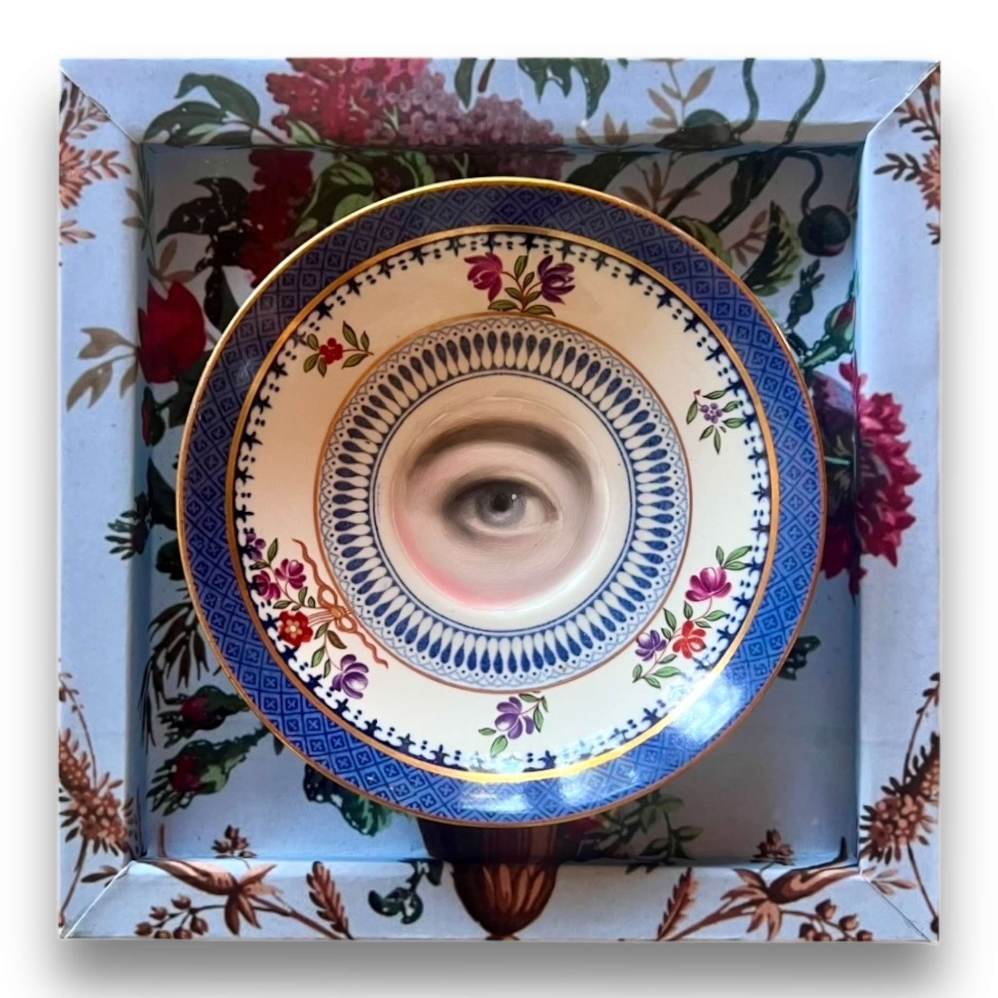 No. 2884 Lover's Eye Painting on an English Lowestoft Pattern Plate