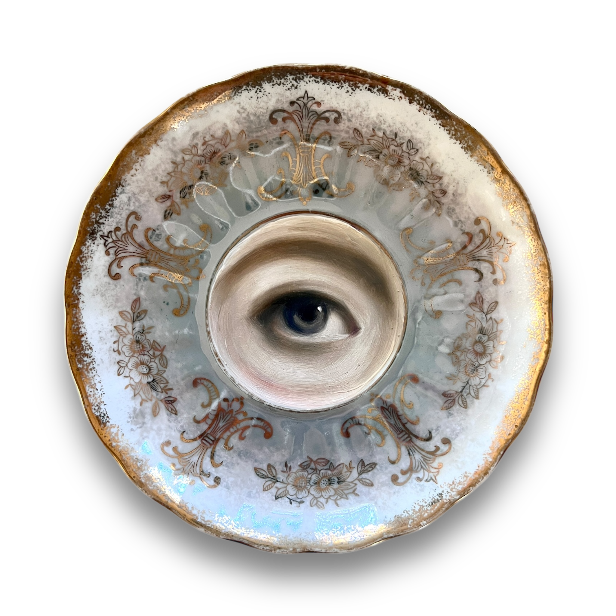 No. 2949 Lover's Eye Painting on a Pearl Luster Plate with a Gold Floral Design